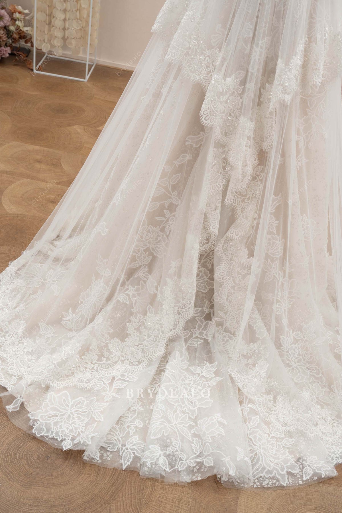 dreamy scalloped long wedding dress