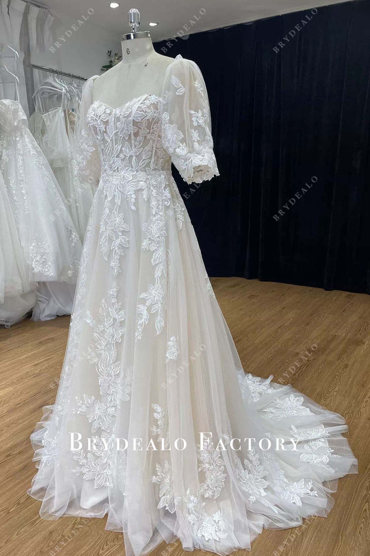 lace appliques detachable sleeves a line wedding dress