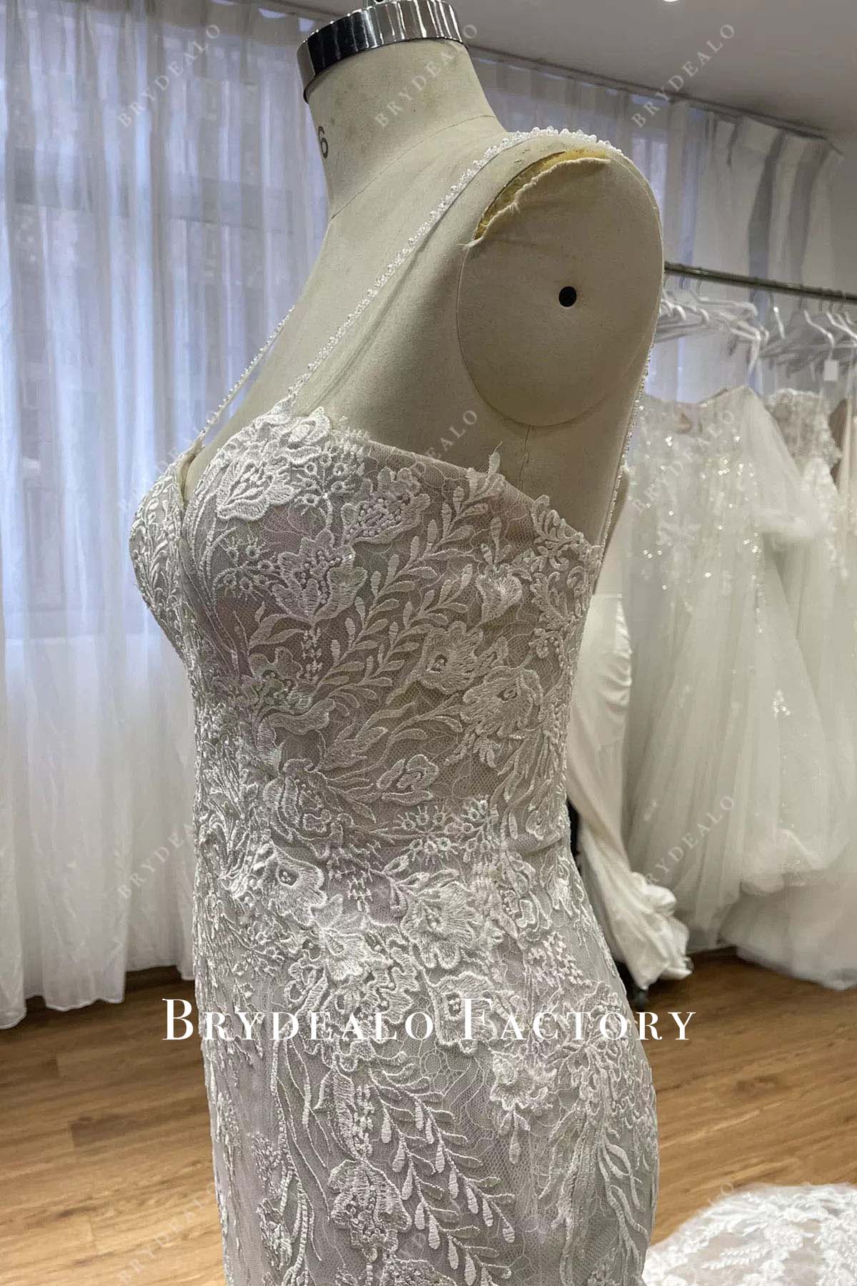 lace appliques sleeveless mermaid wedding dress