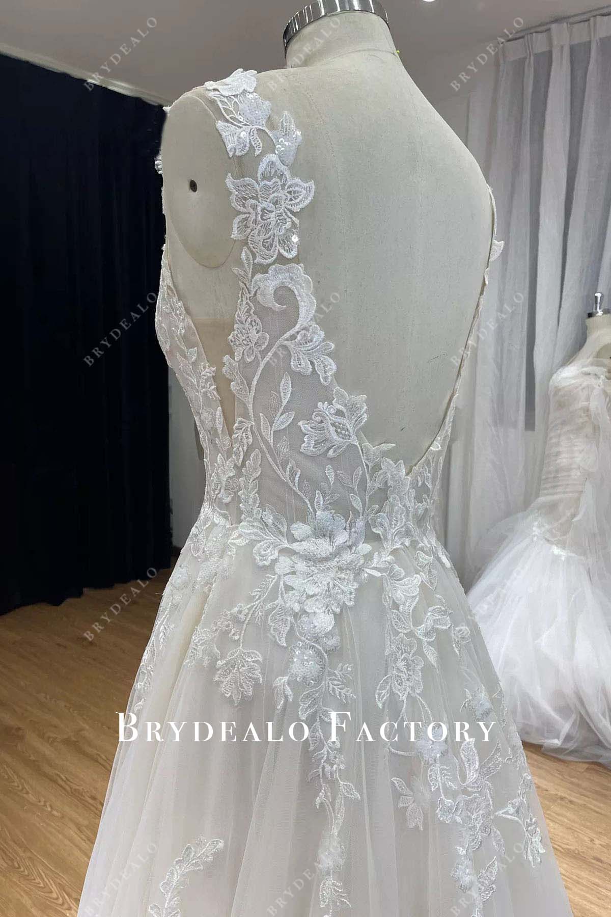 lace appliques v back wedding dress