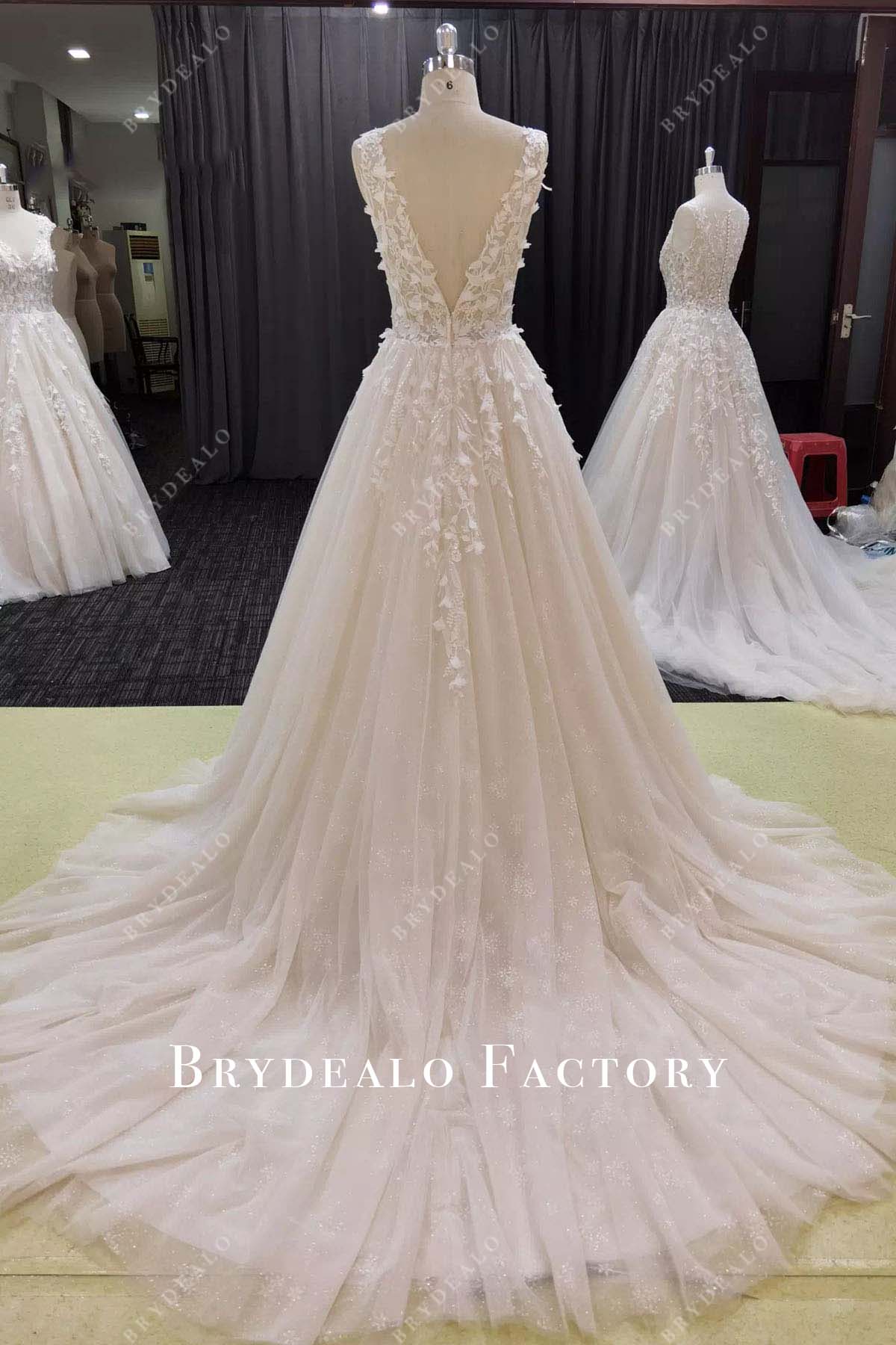lace court train wedding dress
