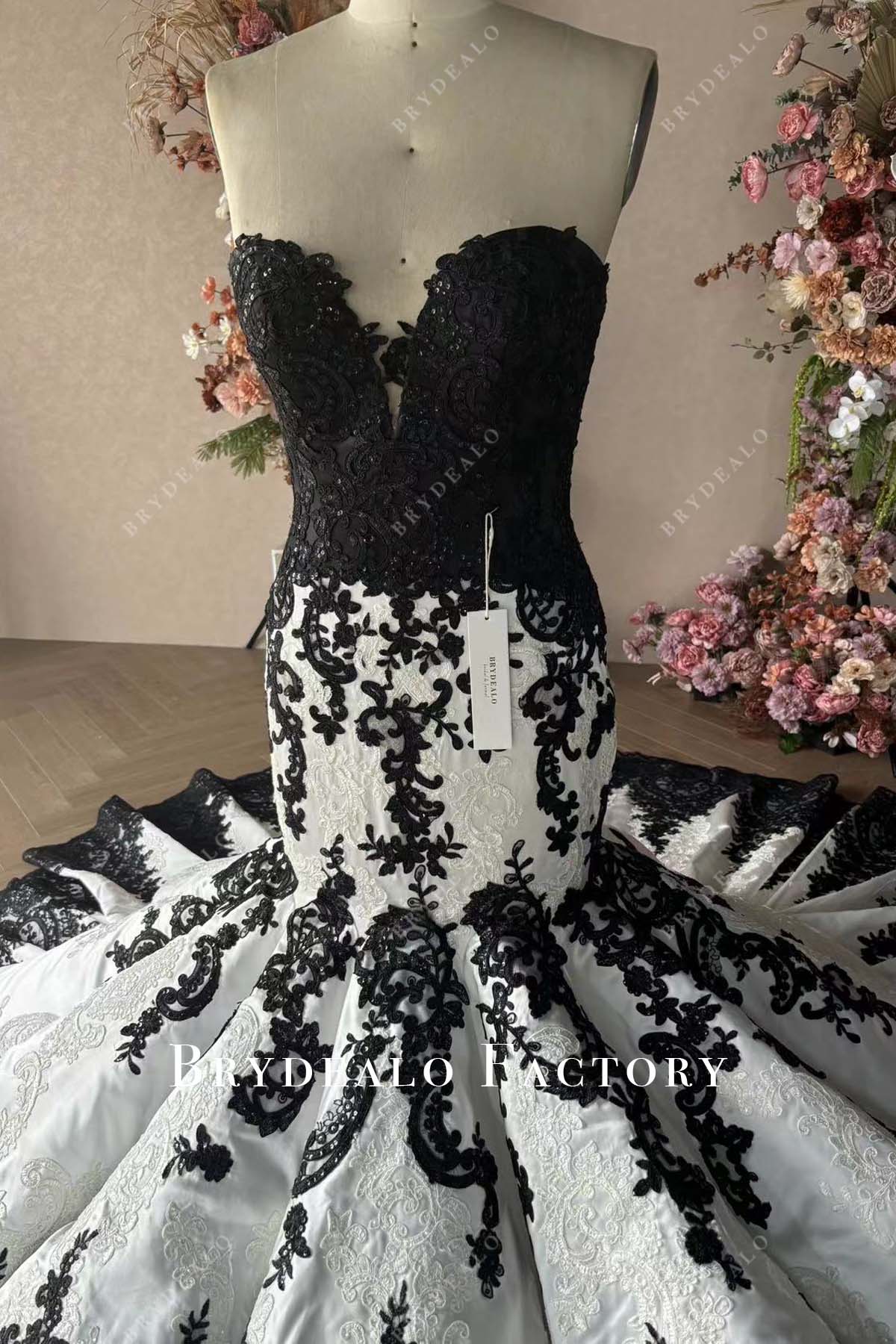 Strapless Lace Mermaid Wedding Dress