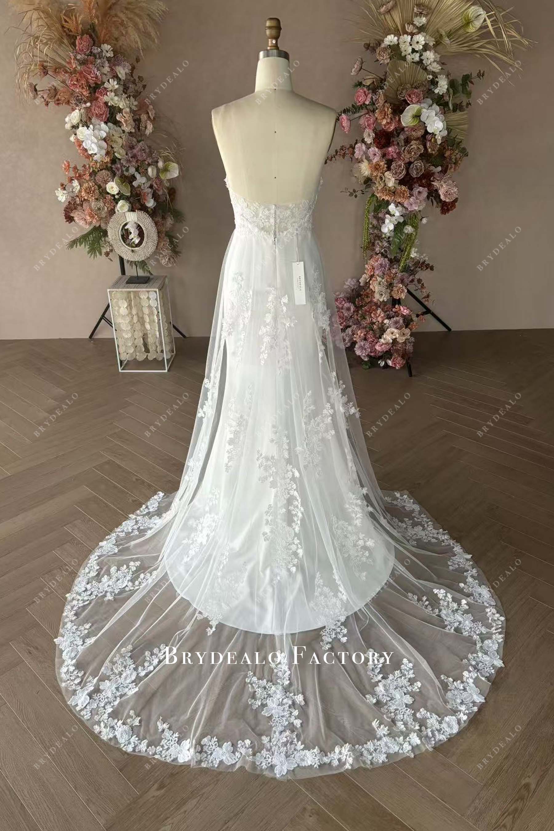 lace train wedding dress