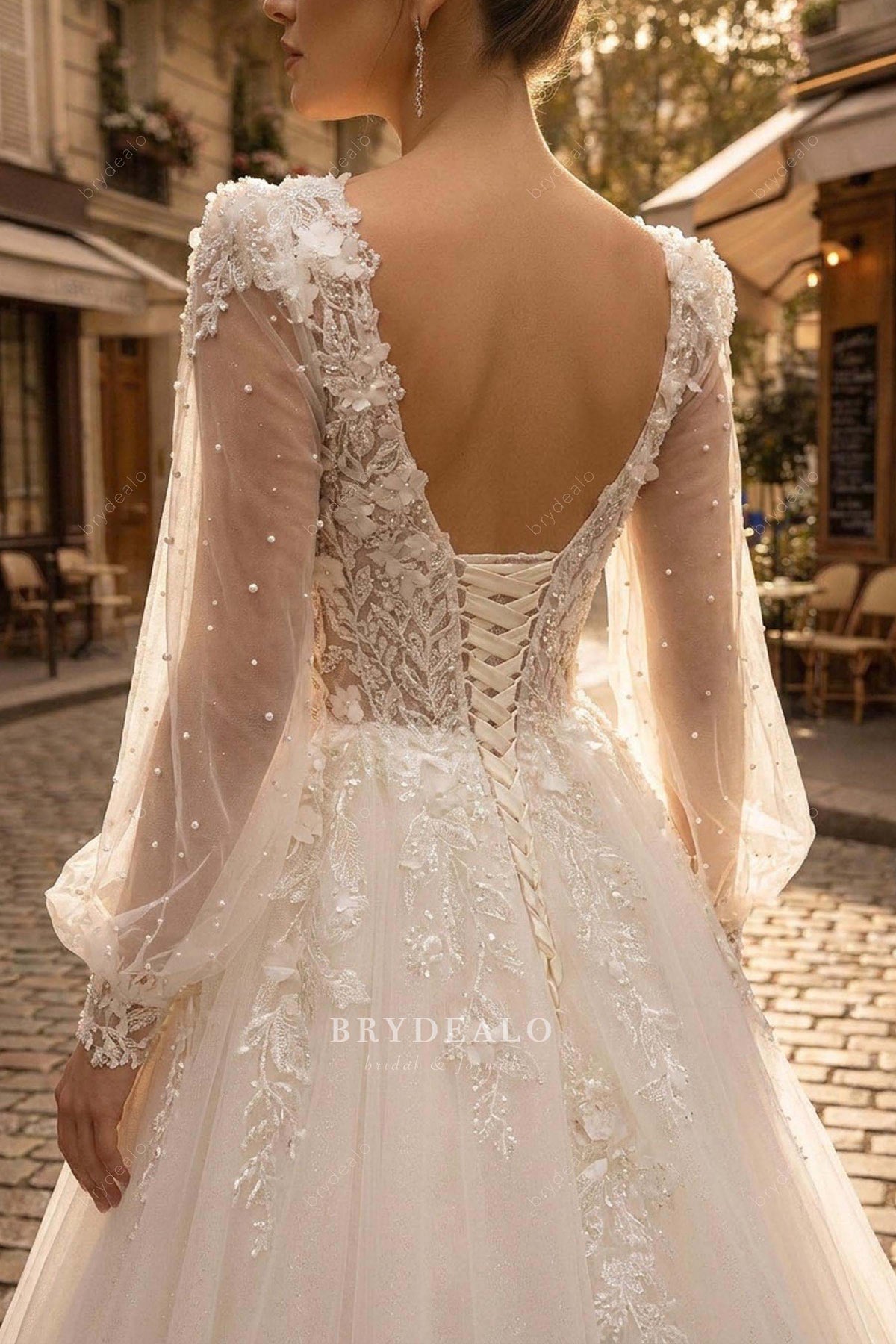 lace-up back flower lace wedding dress