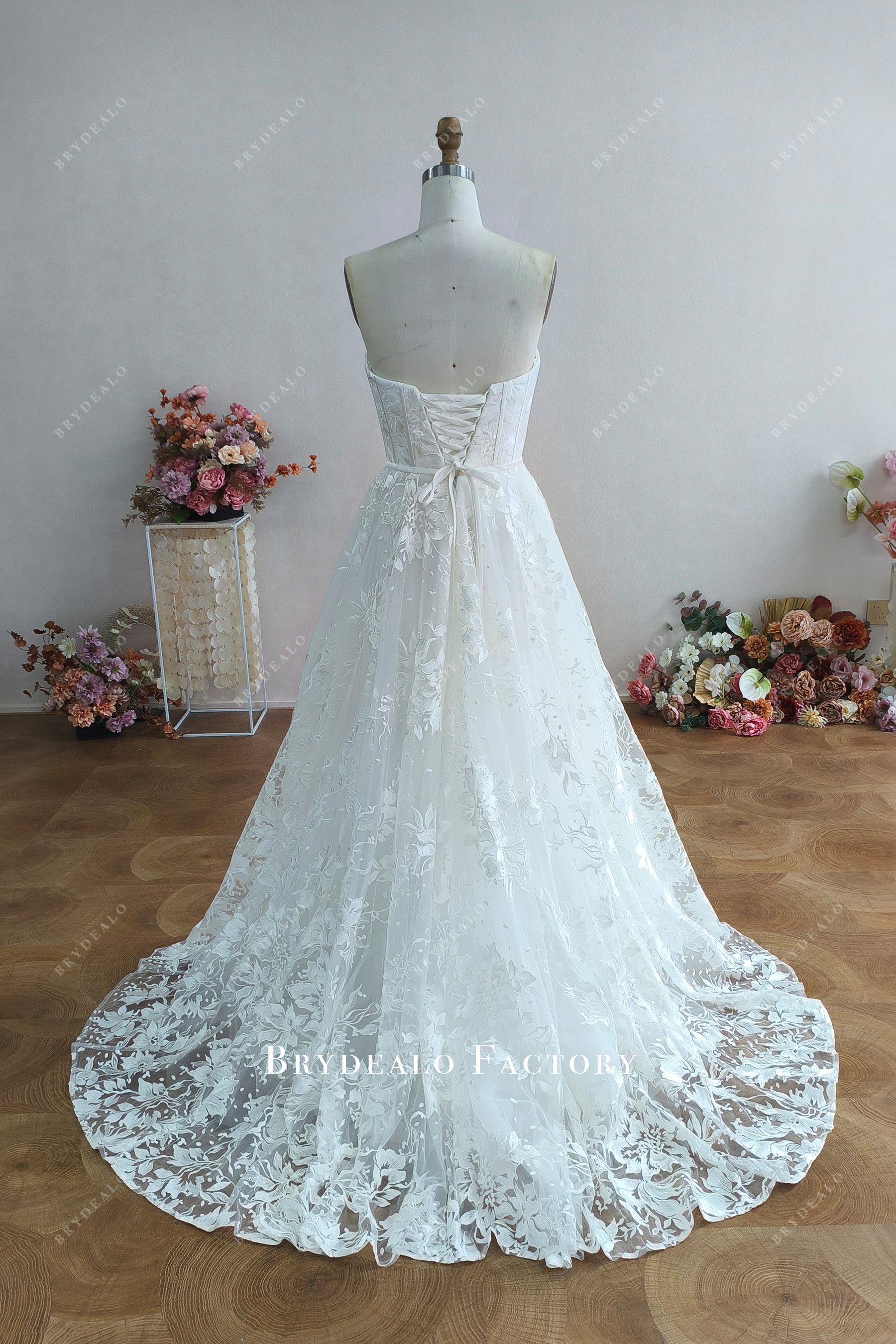 lace up corset back wedding dress
