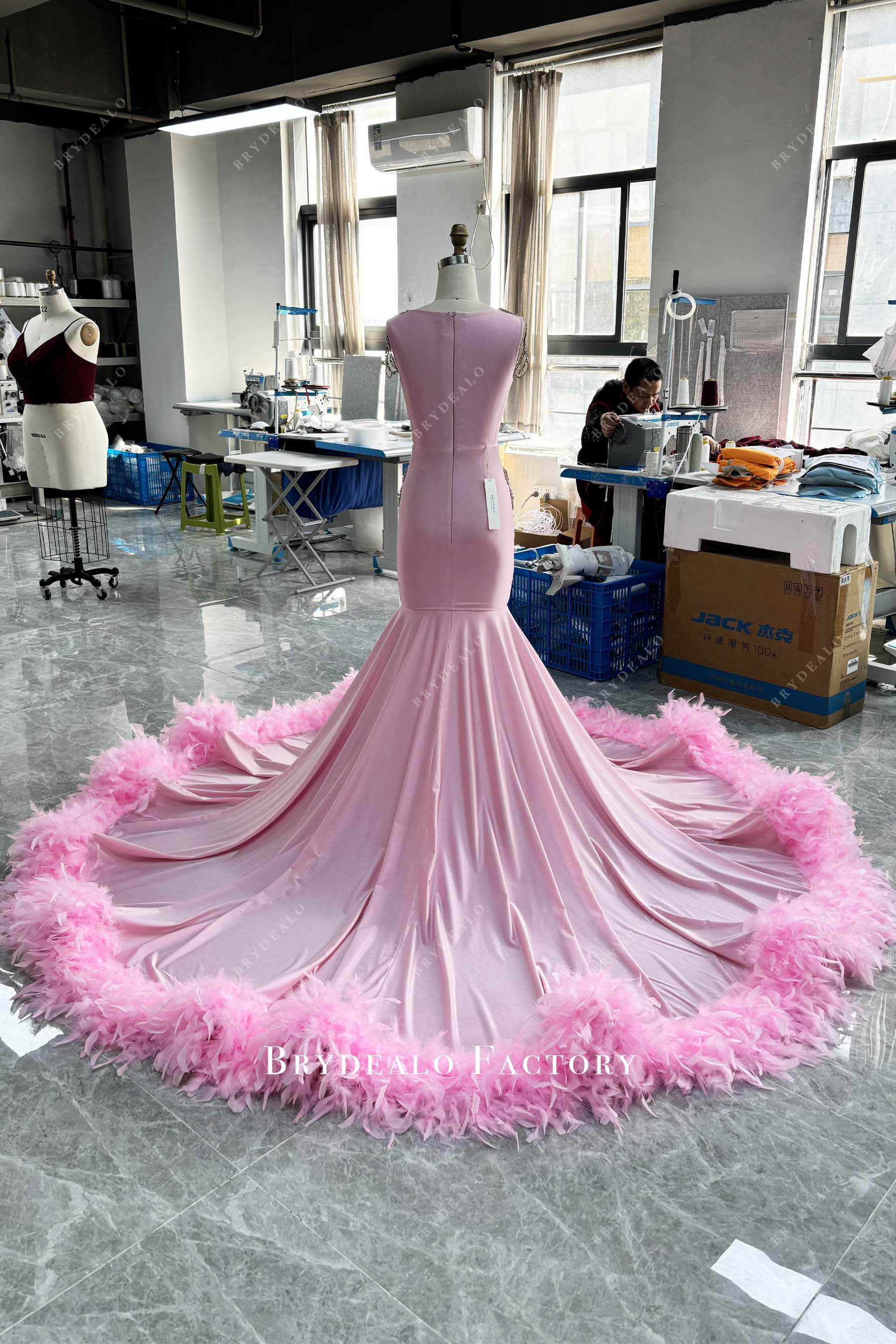 mermaid chapel feather train-prom dress