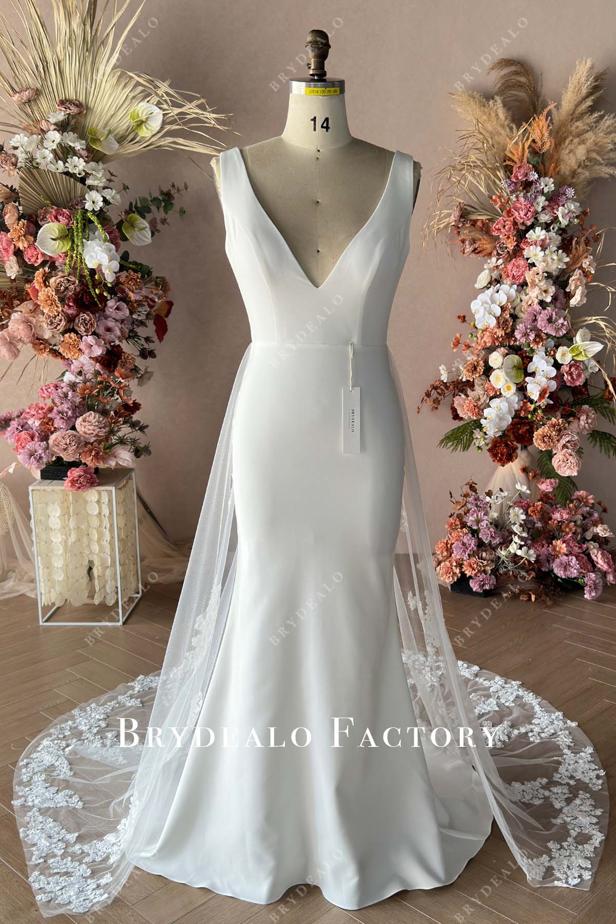 Private Label Higher V-neck Crepe Lace Mermaid Wedding Dress