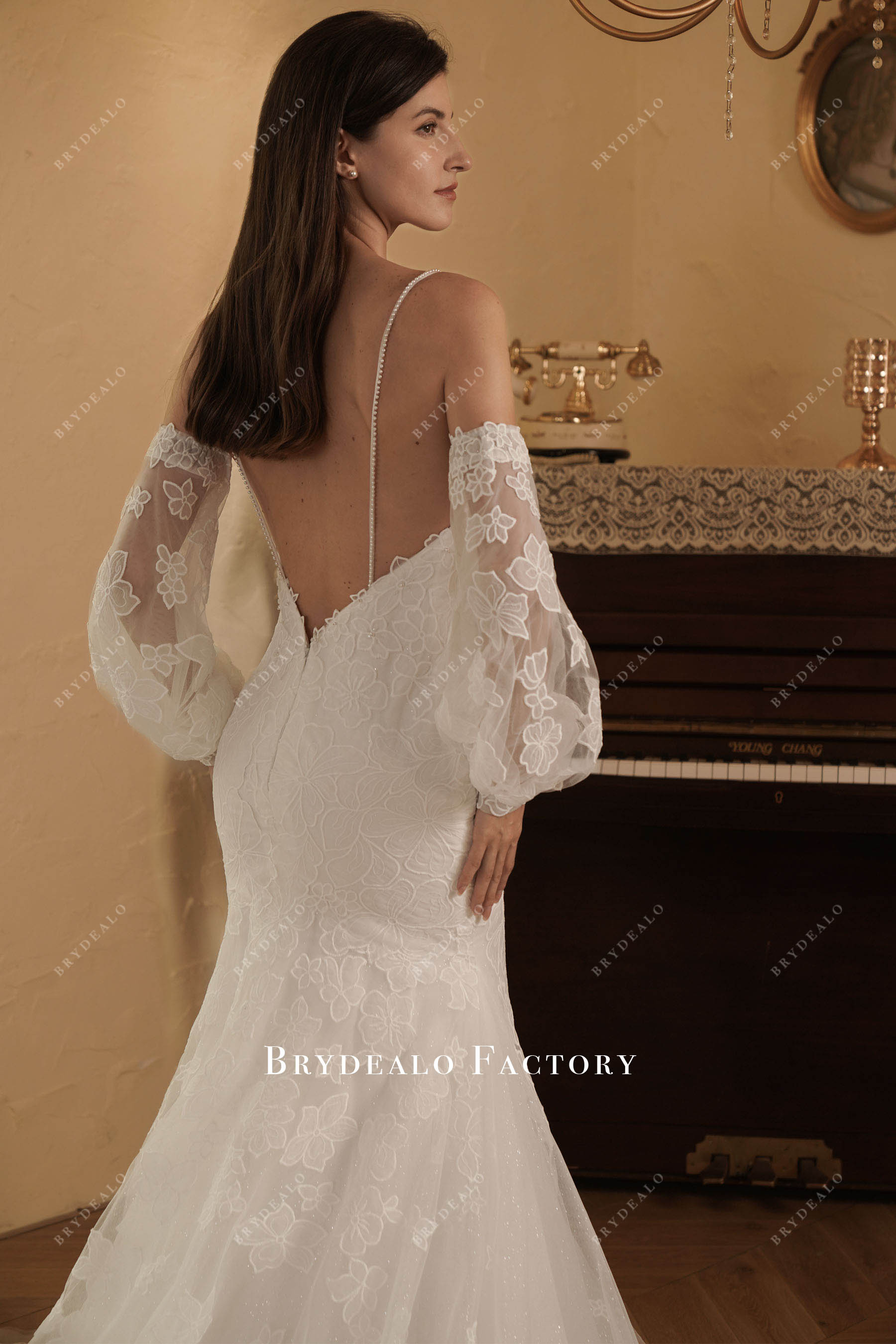 open V-back lace wedding dress