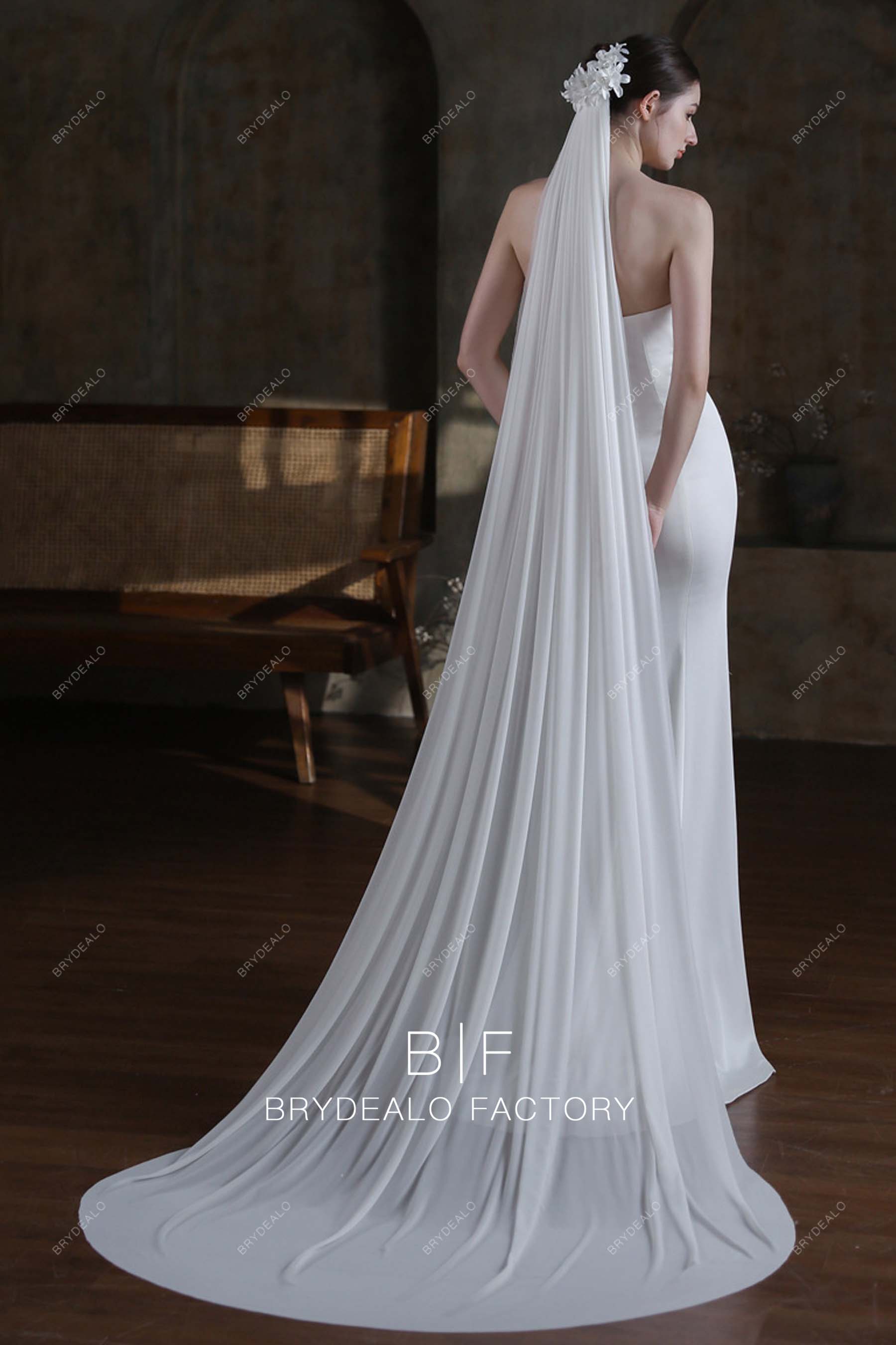 https://brydealofactory.com/cdn/shop/files/power-mesh-chapel-length-wedding-veil-08193.jpg?v=1697700565&width=1800