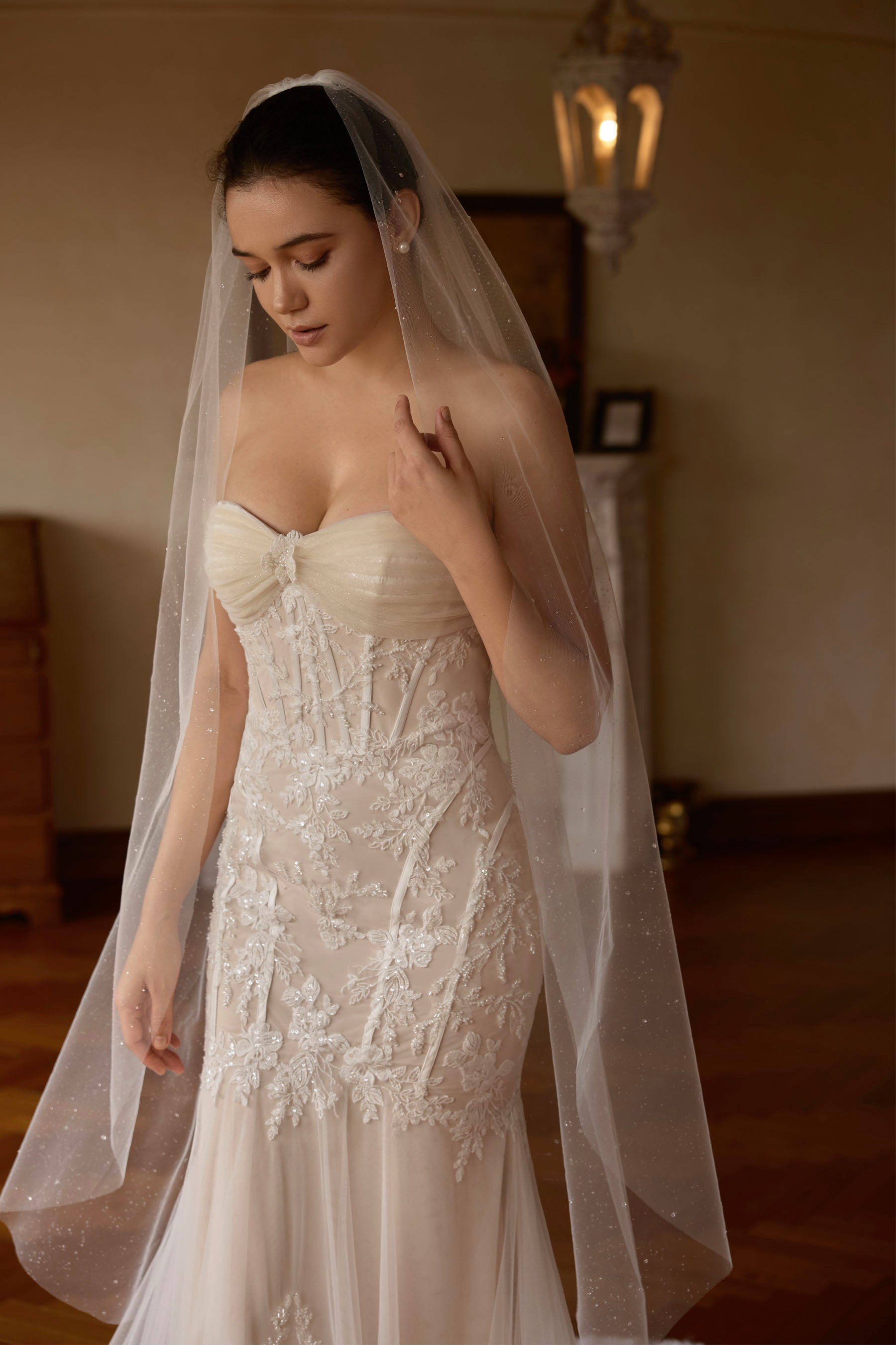 boning mermaid lace wedding dress
