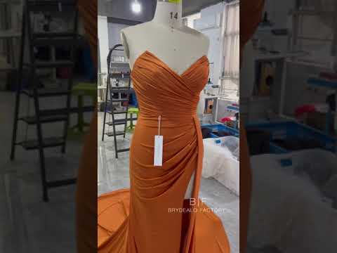 strapless pleated V-cut high slit bridesmaid dress