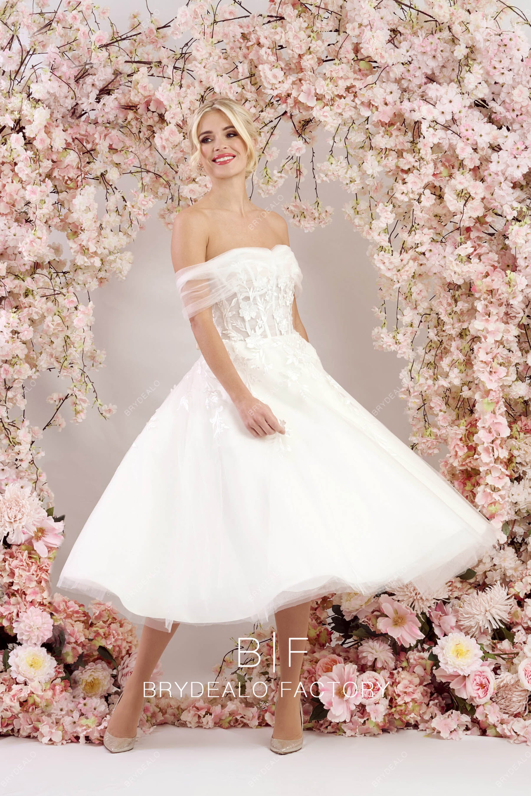 puffy short lace tulle wedding gown
