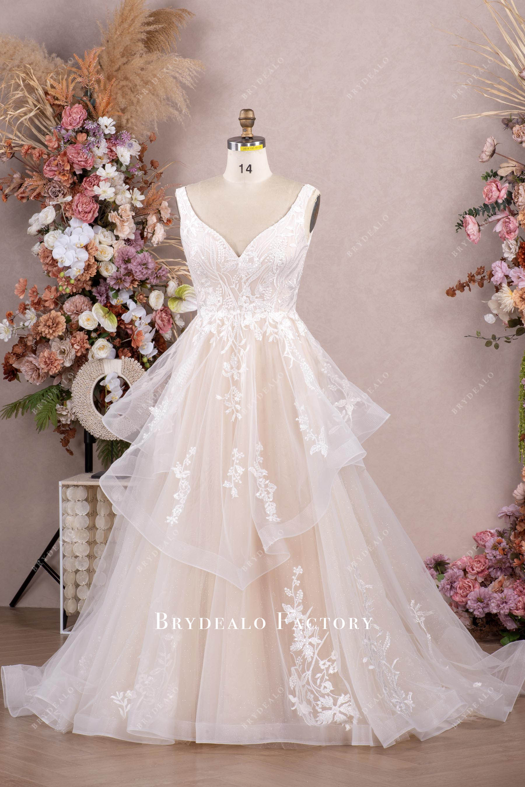 romantic V-neck lace Aline bridal gown