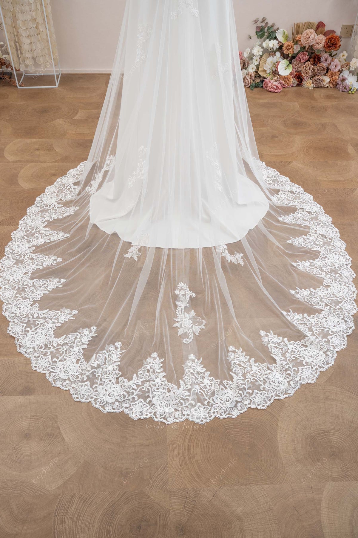 scalloped lace trim wedding dress
