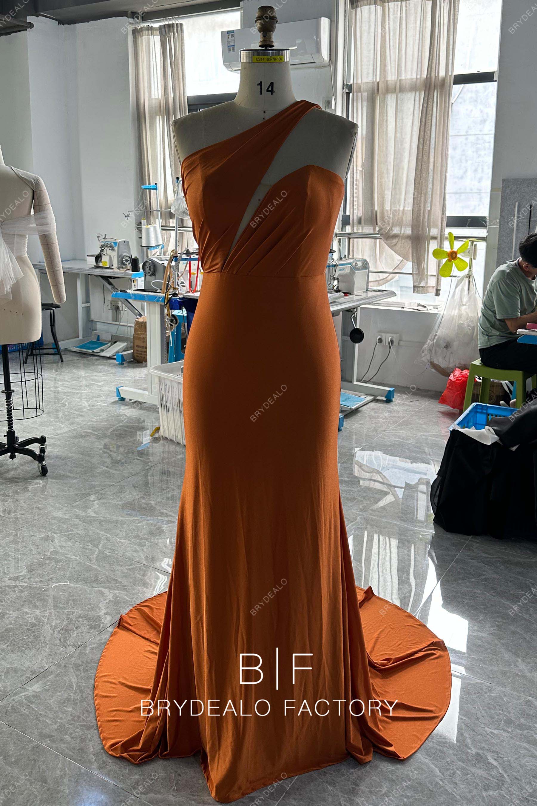 sleeveless long mermaid bridesmaid dress