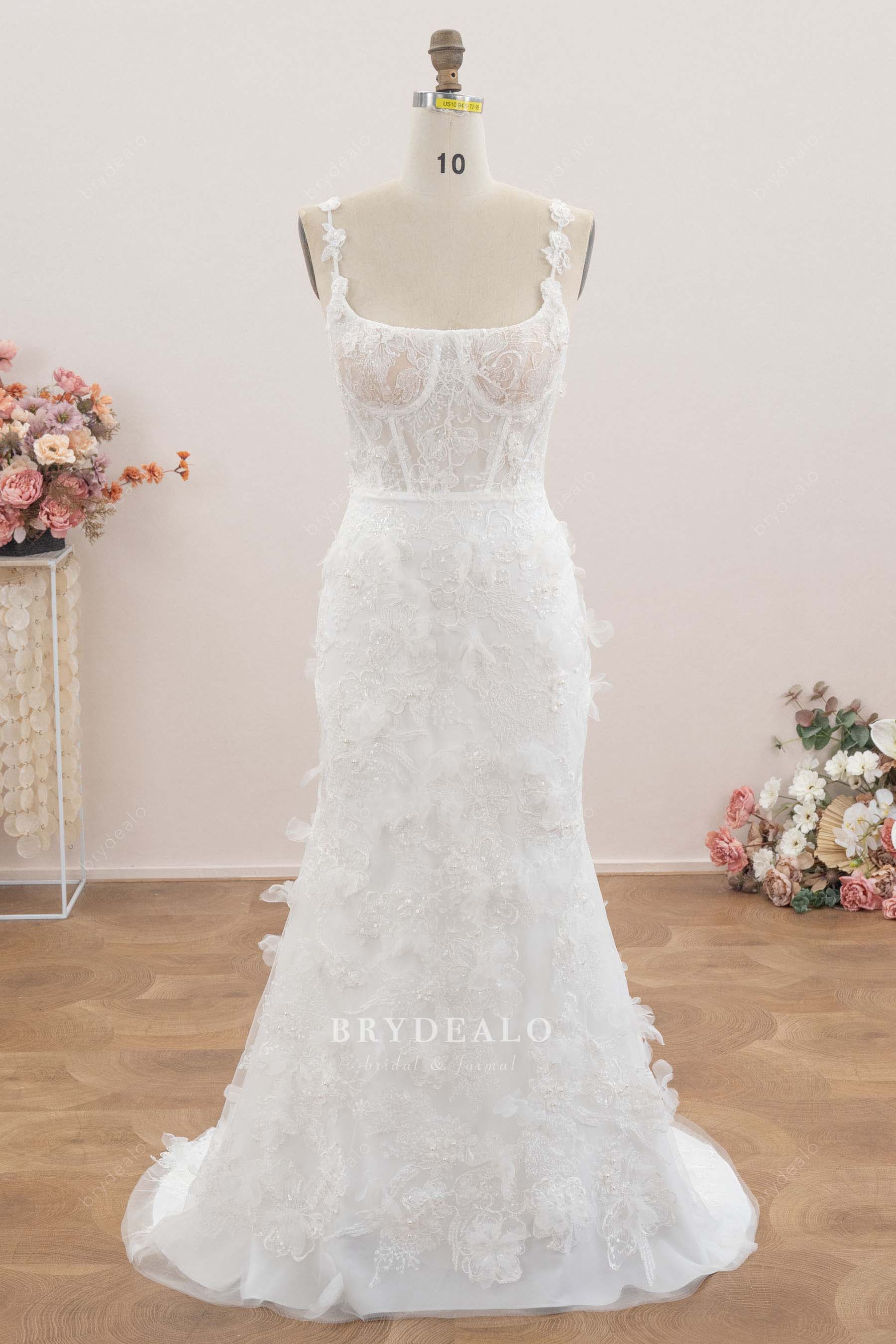 sleeveless mermaid lace wedding dress