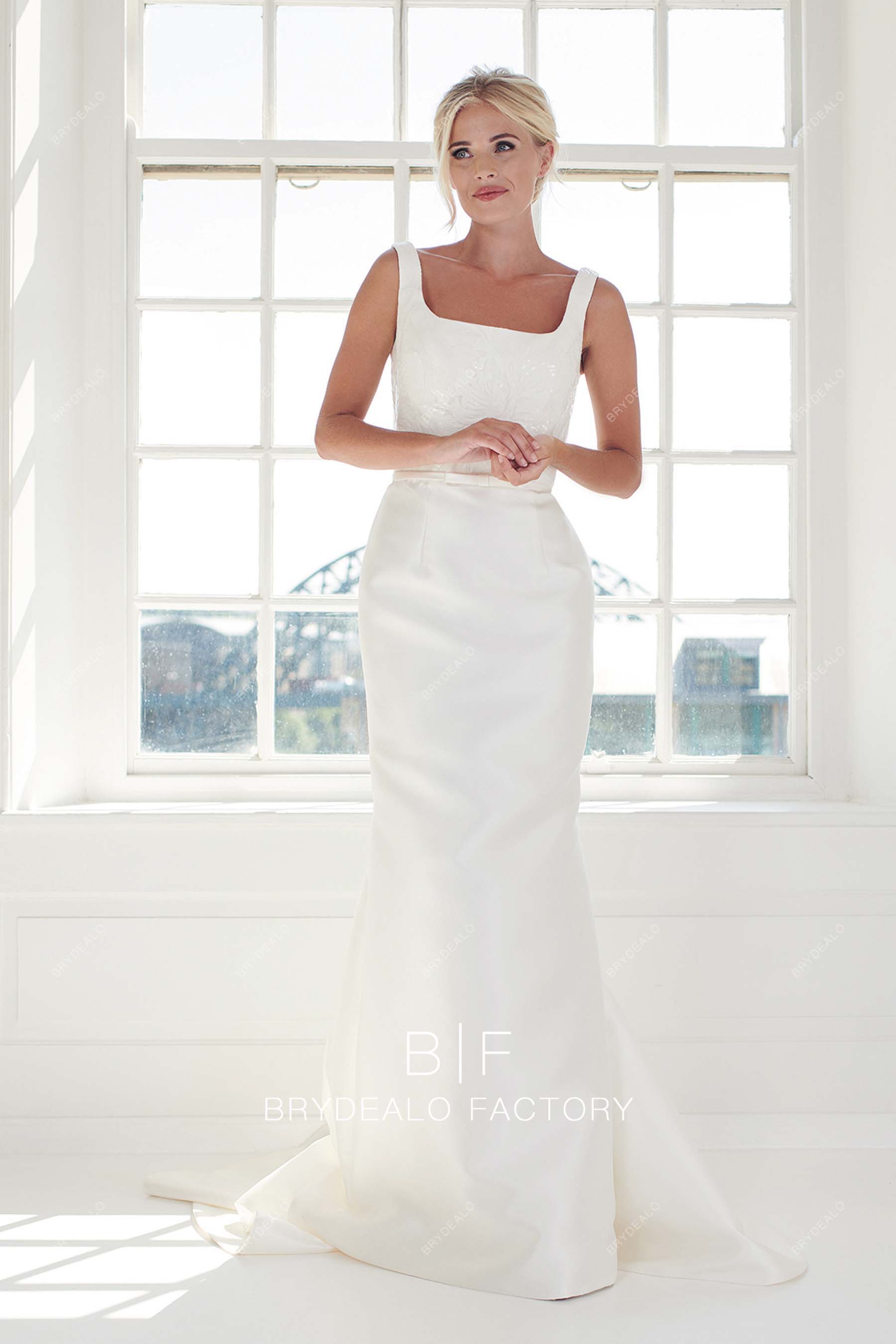 sleeveless satin mermaid vintage wedding dress