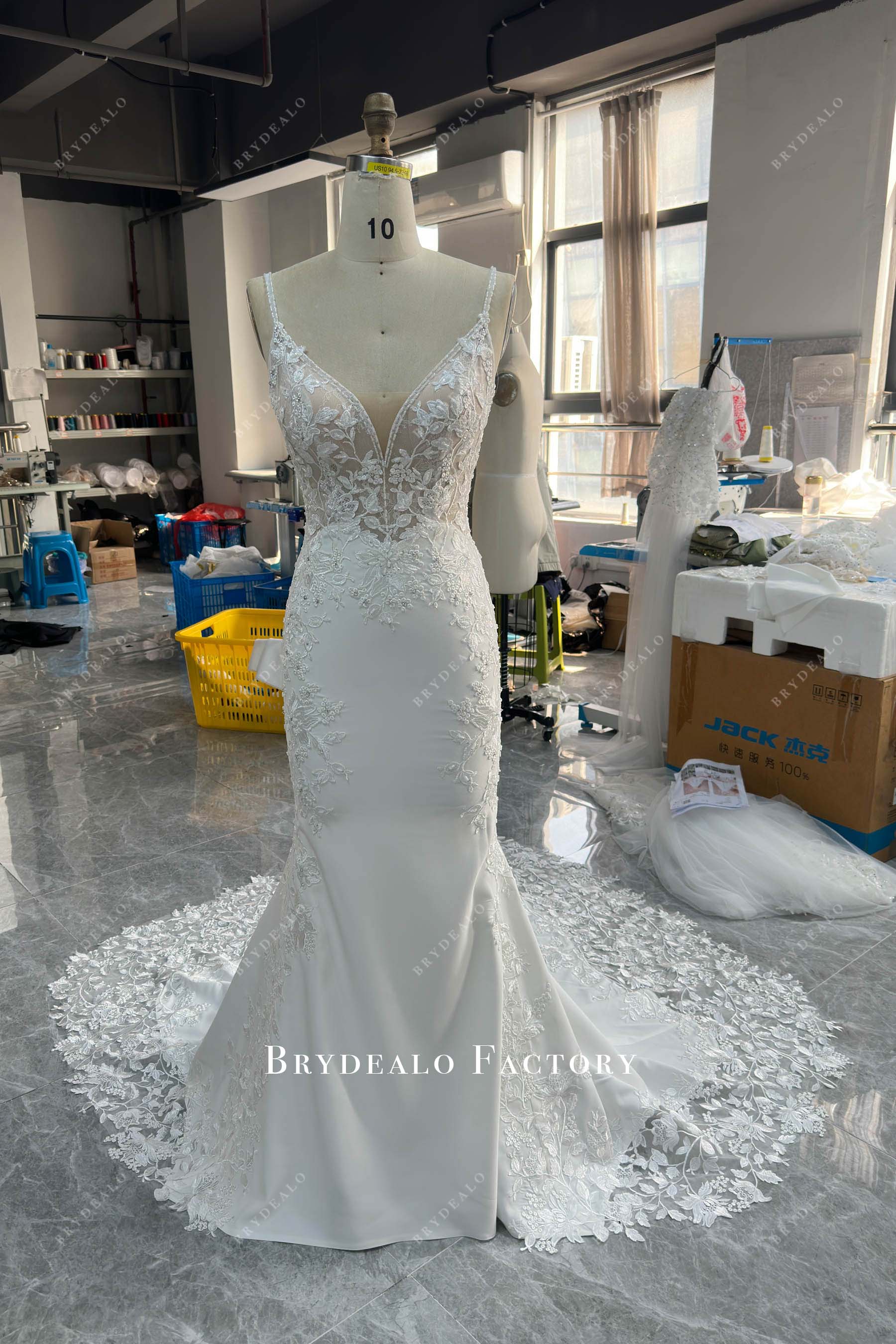 sleeveless wedding dress