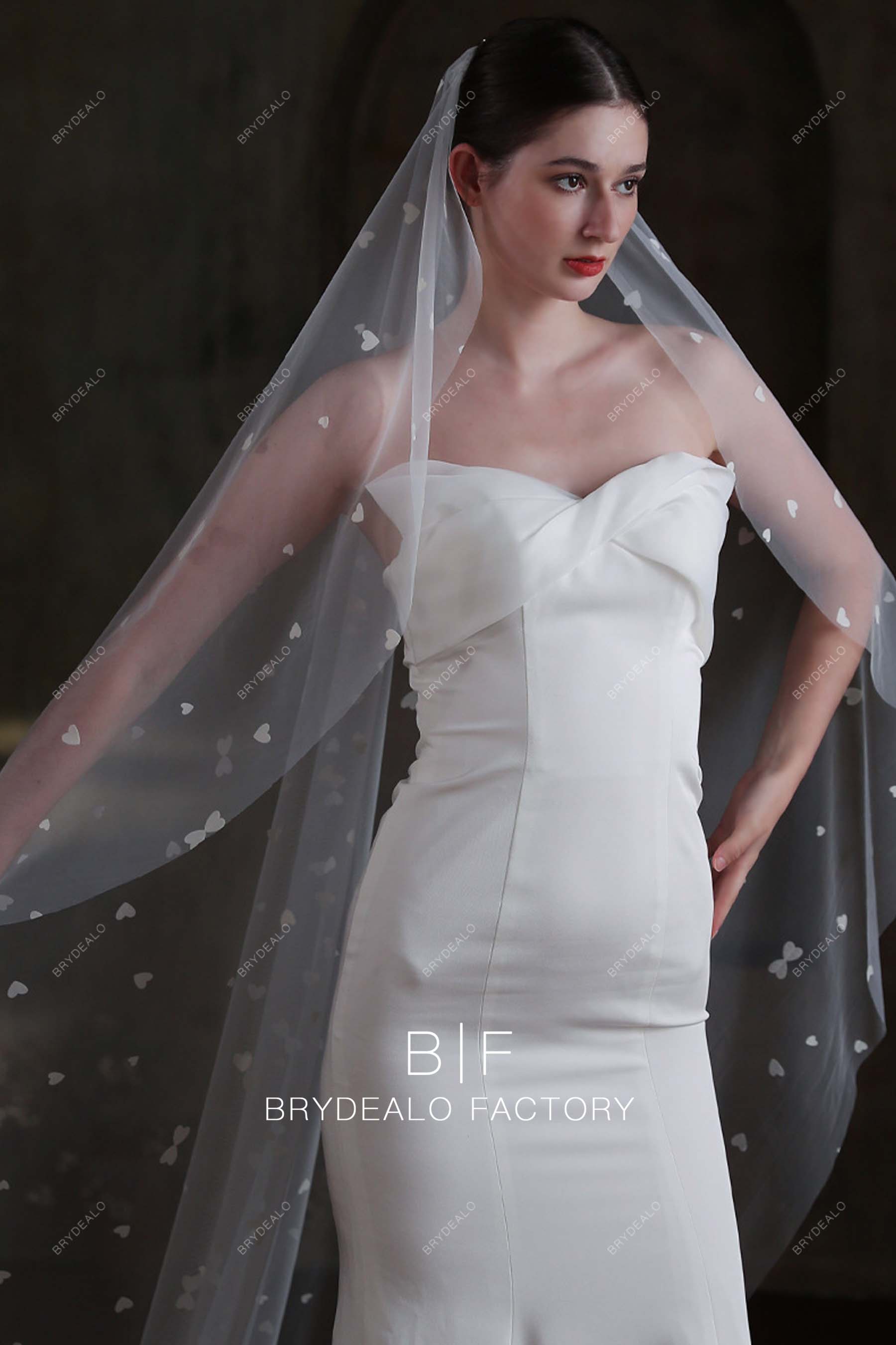 Best Heart-shaped Accent Bridal Veil for Wild Wedding