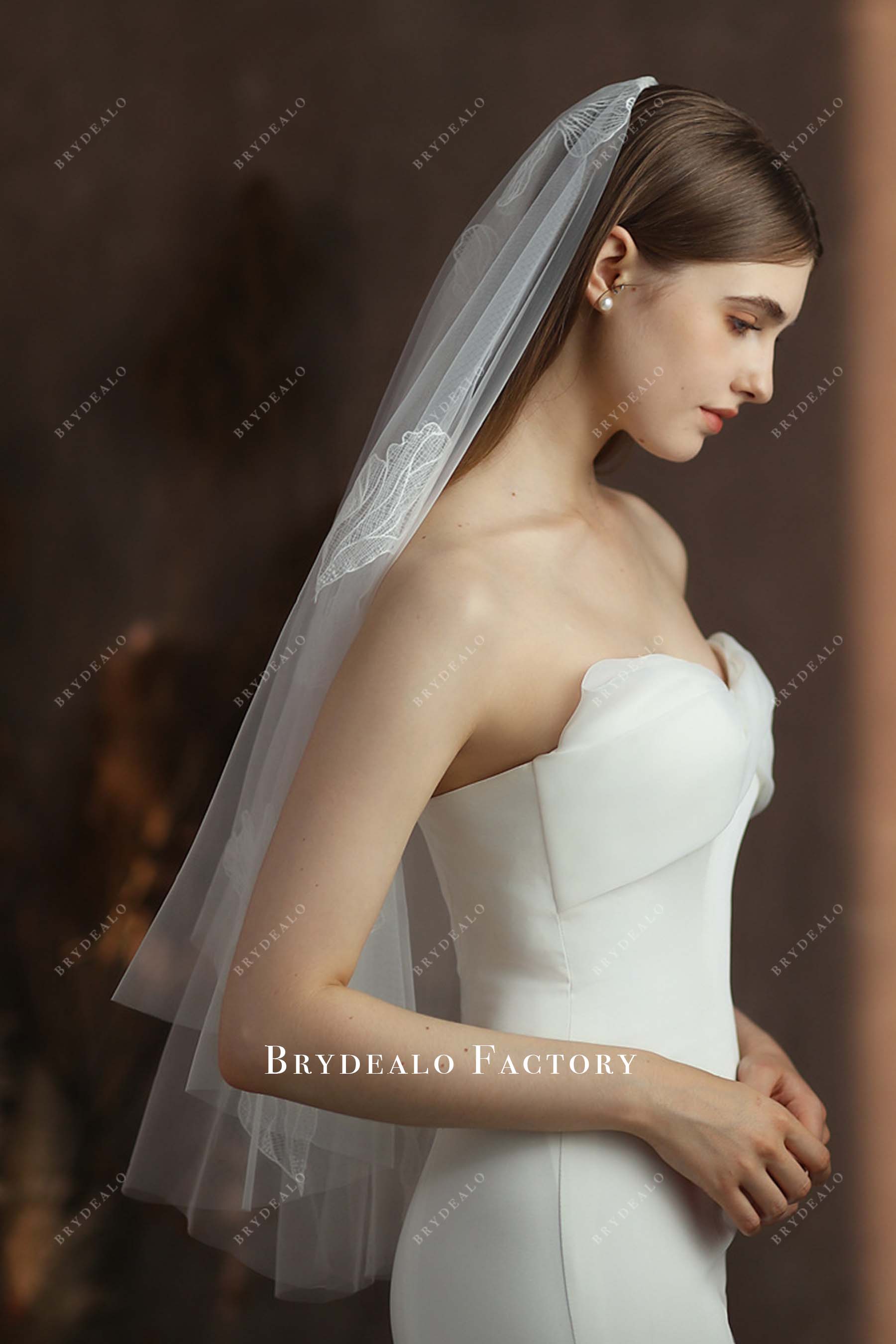 Two-Tier Lace Appliques Fingertip Length Bridal Veil