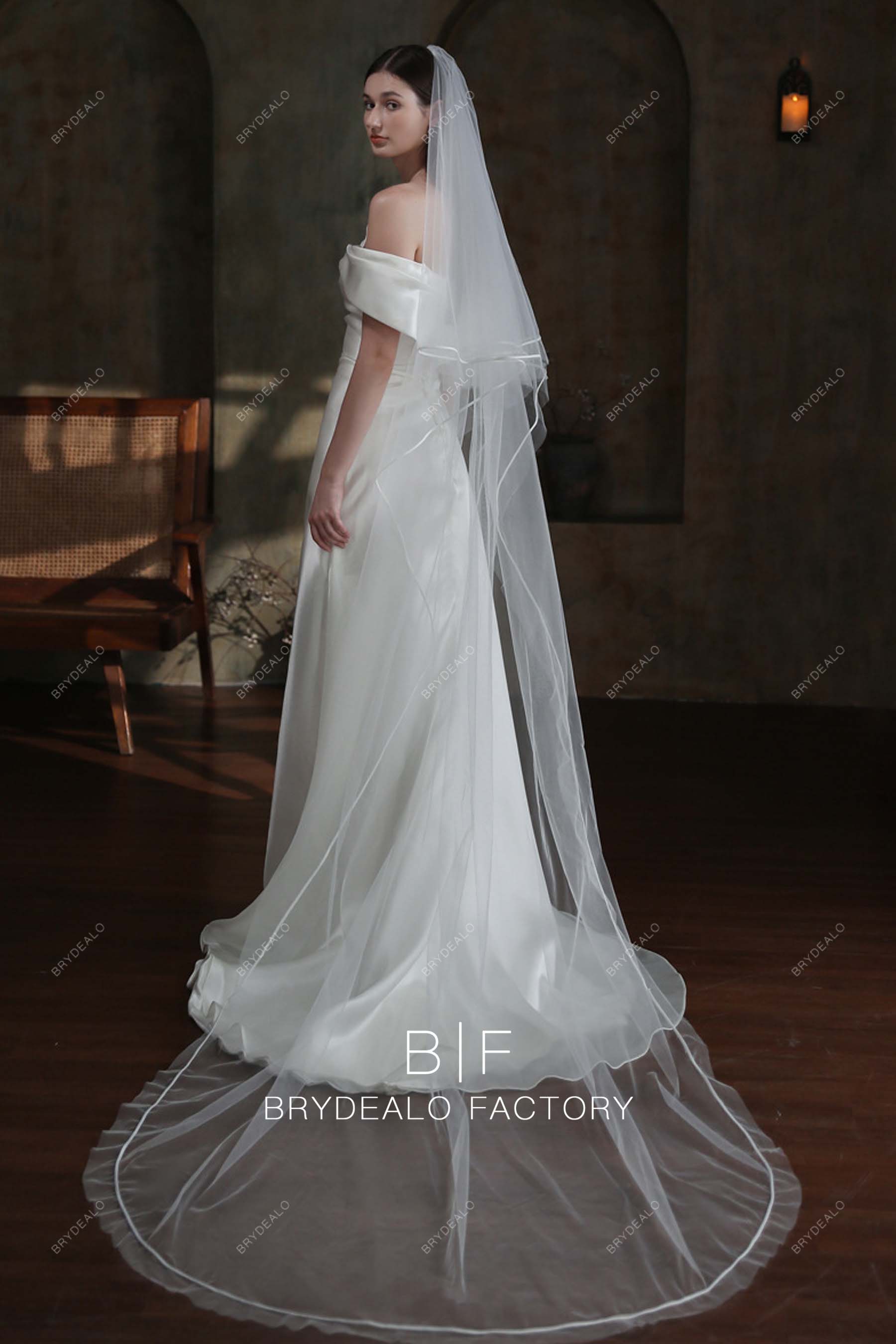 Wholesale Long Bridal Veil with Satin Ribbon