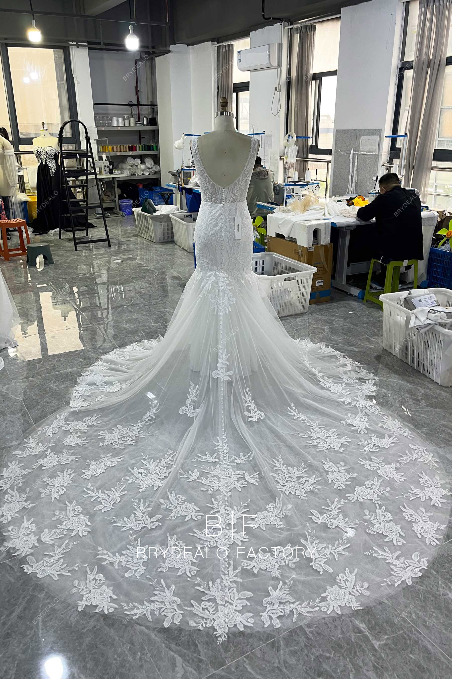 wholesale cutout train lace wedding dress