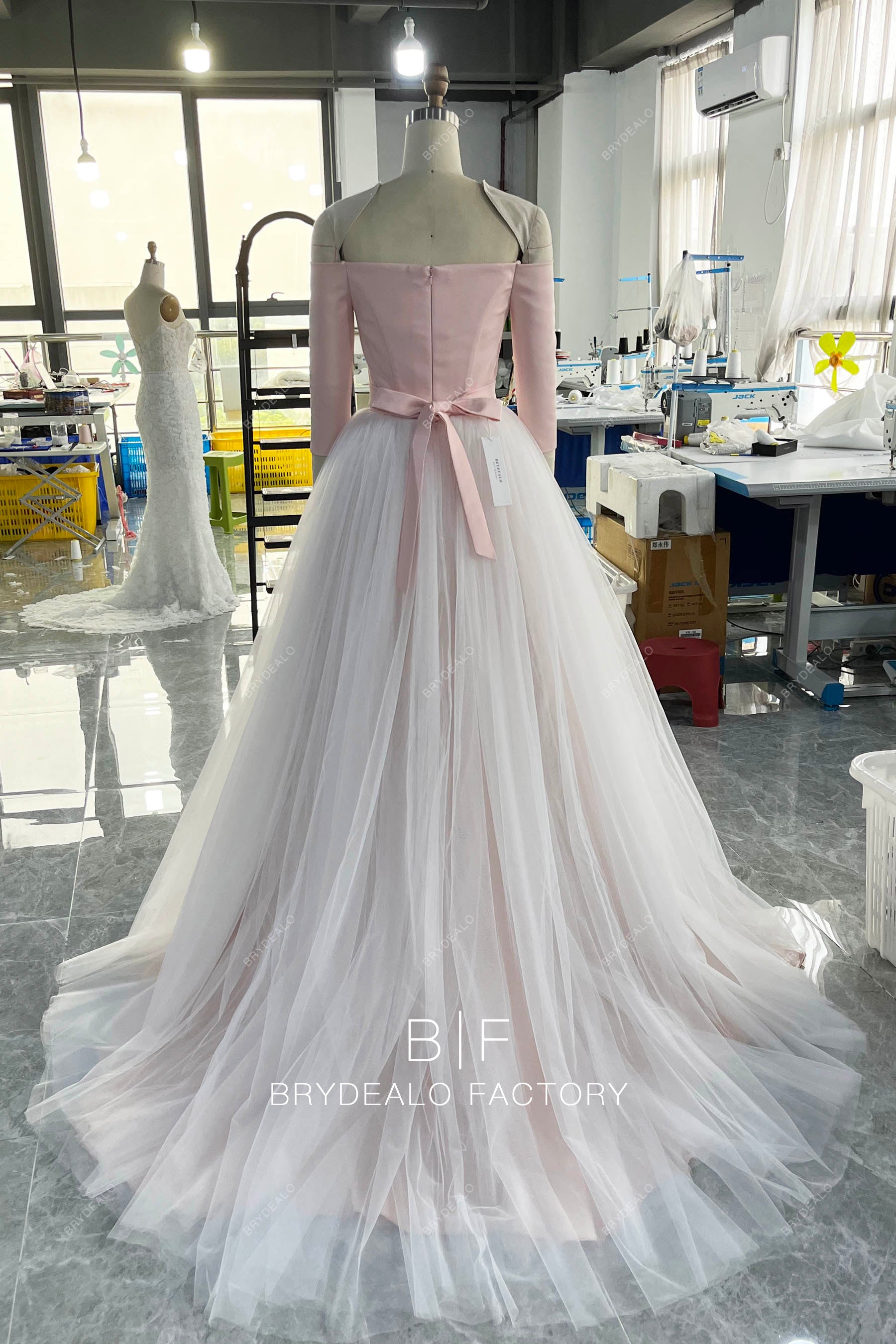 wholesale off shoulder sleeved wedding dress