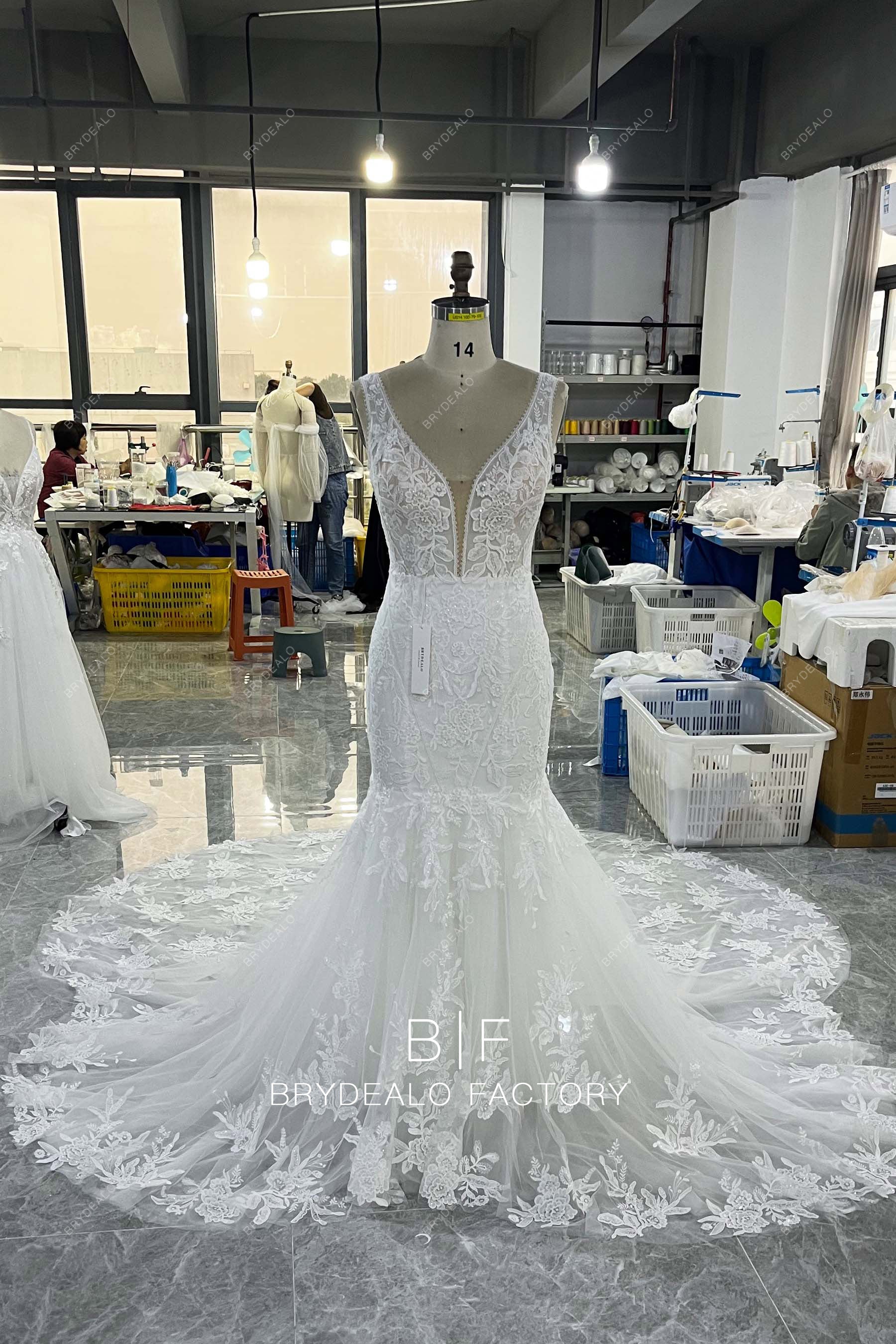 wholesale plunging lace mermaid wedding dress