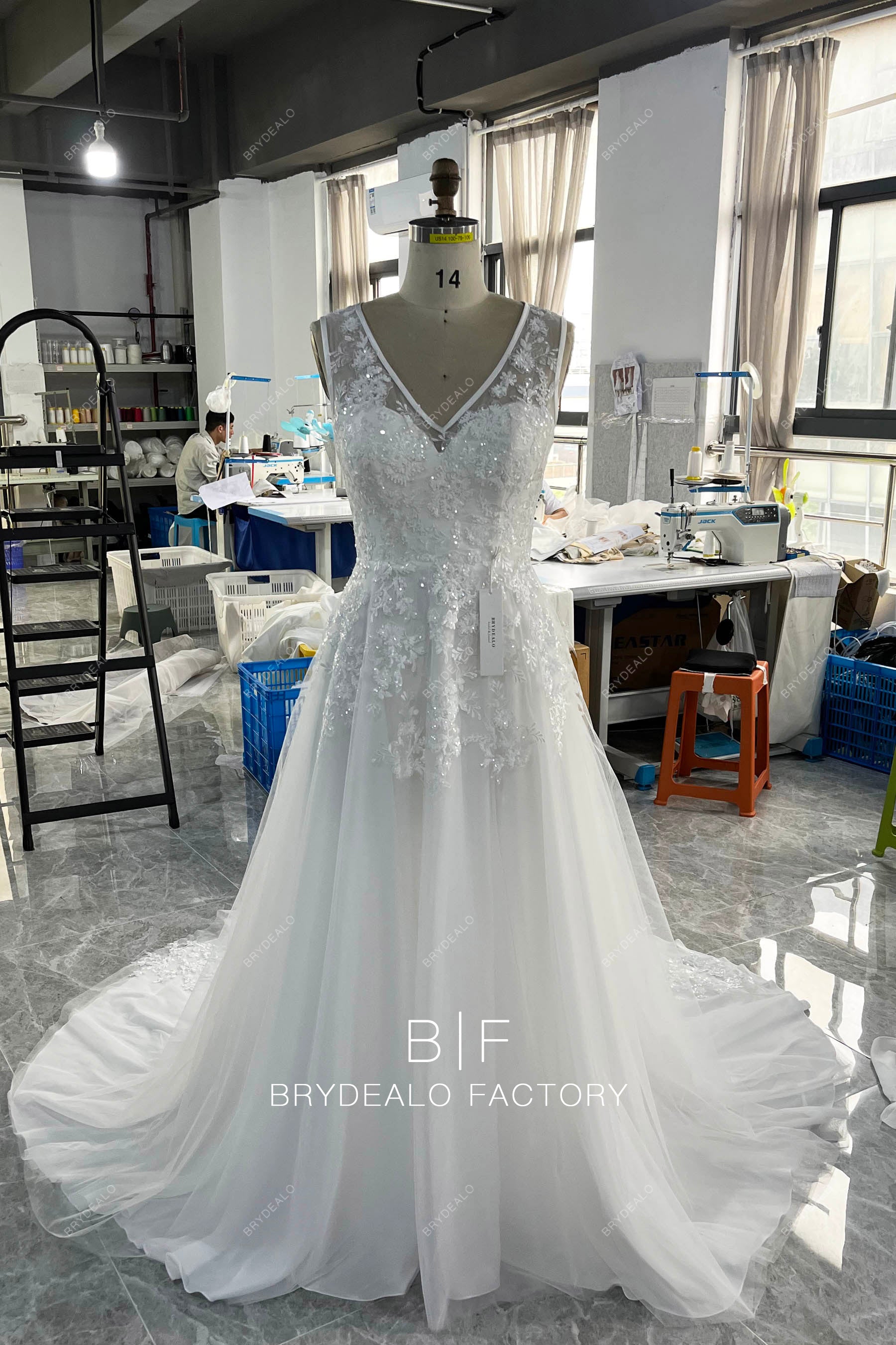 Sparkling Sequined Lace Heart-shape Open Back Wedding Dress