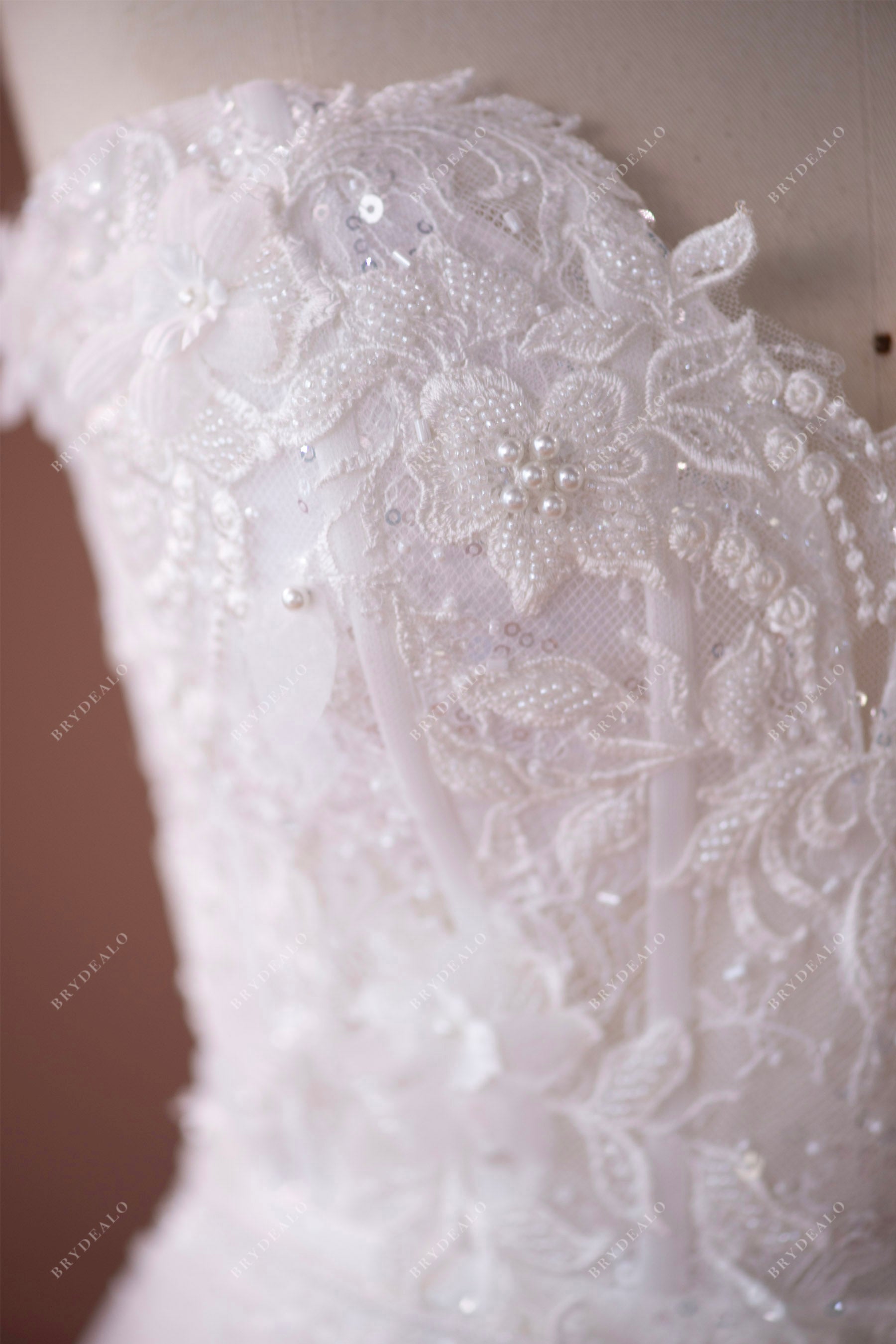 3D flower lace sweetheart neck wedding dress