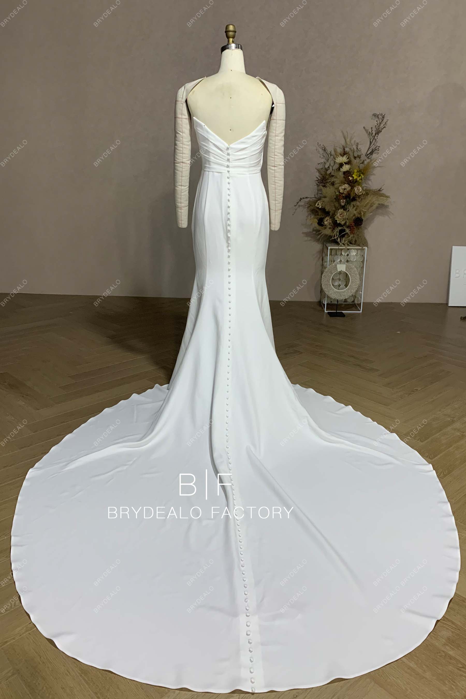 strapless V-cut back long fit flare wedding gown