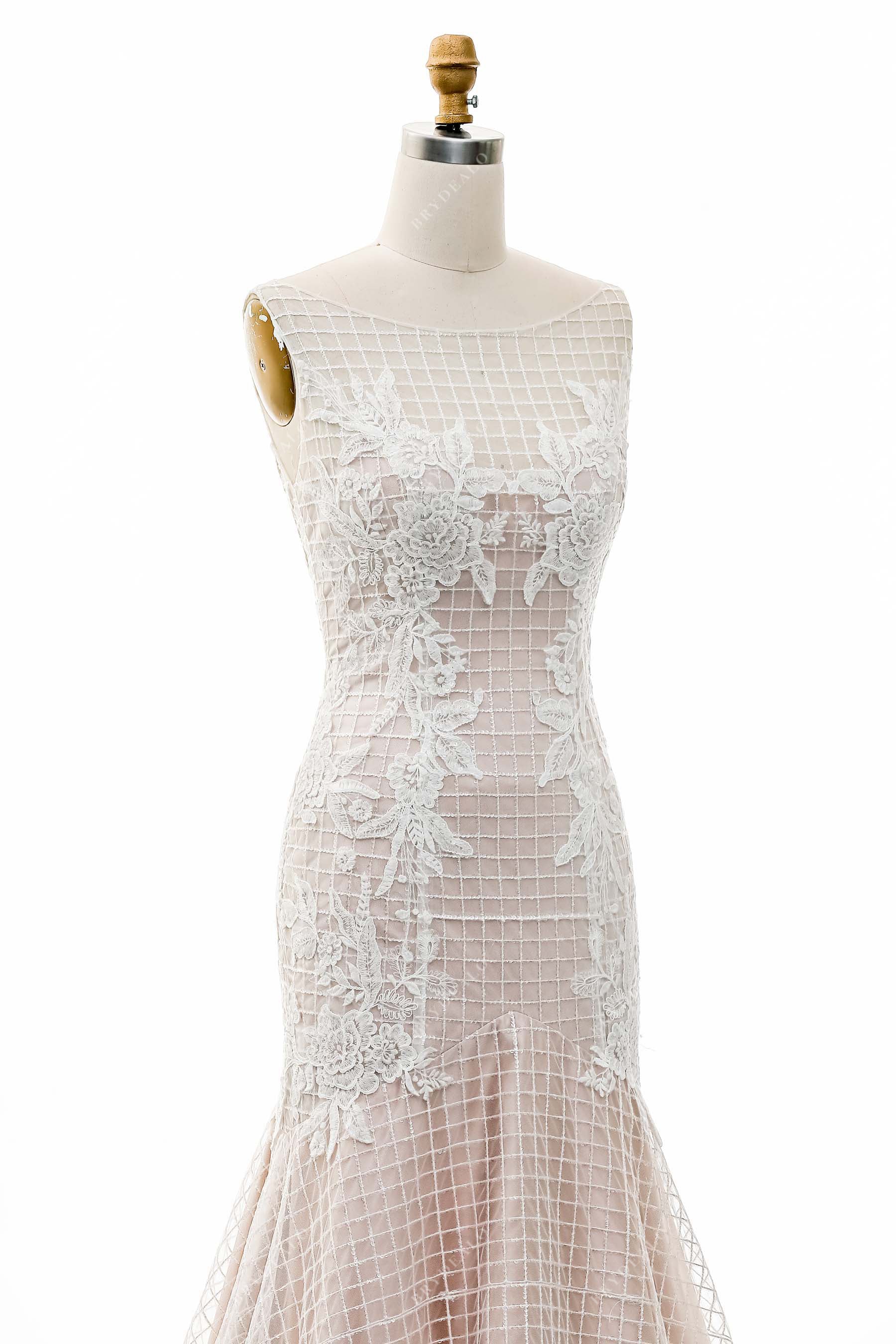 Bateau Neck Floral Lace Sleeveless Bridal Dress