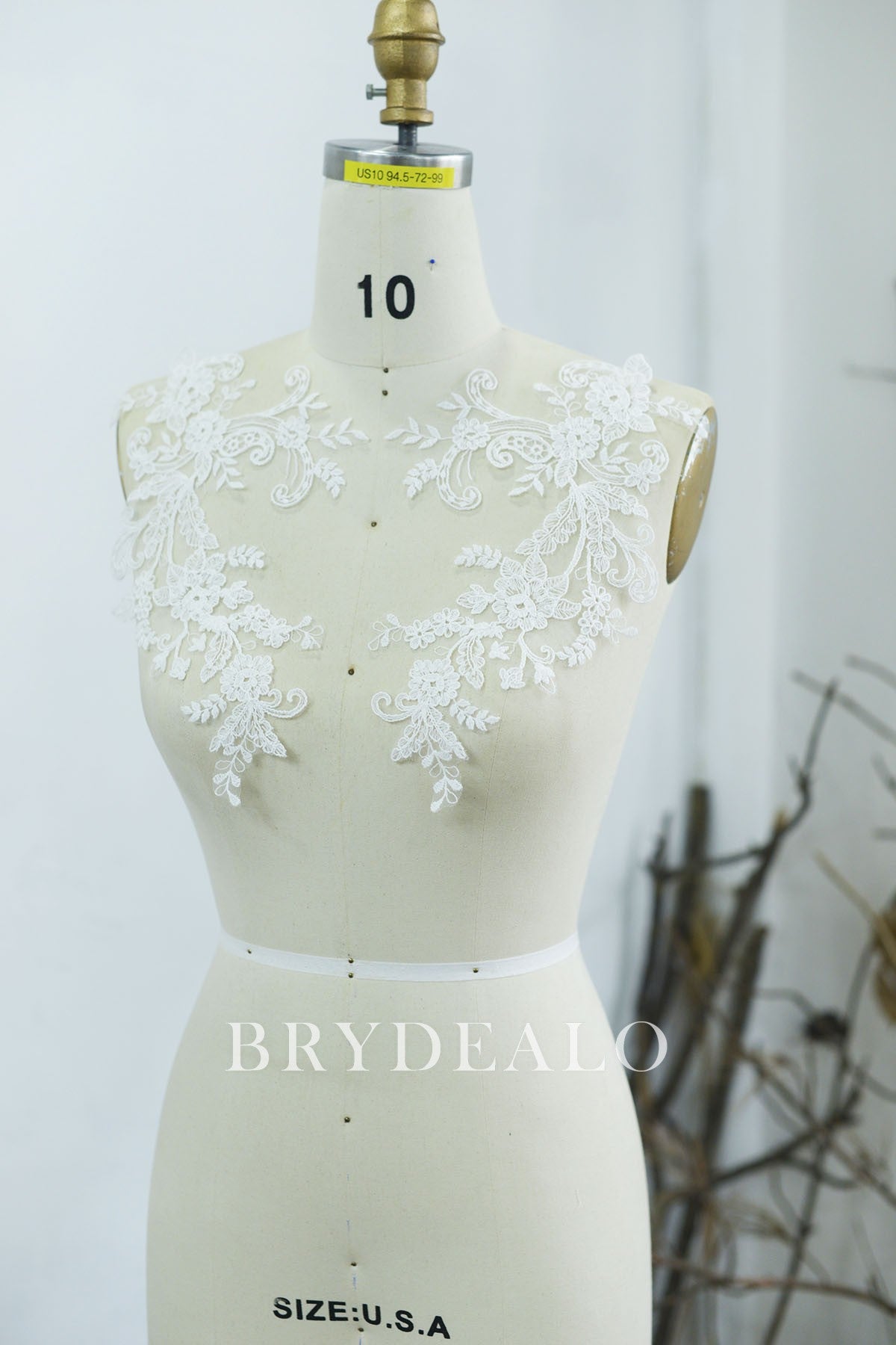 Beautiful Flower Embroidery Bridal Lace Appliques