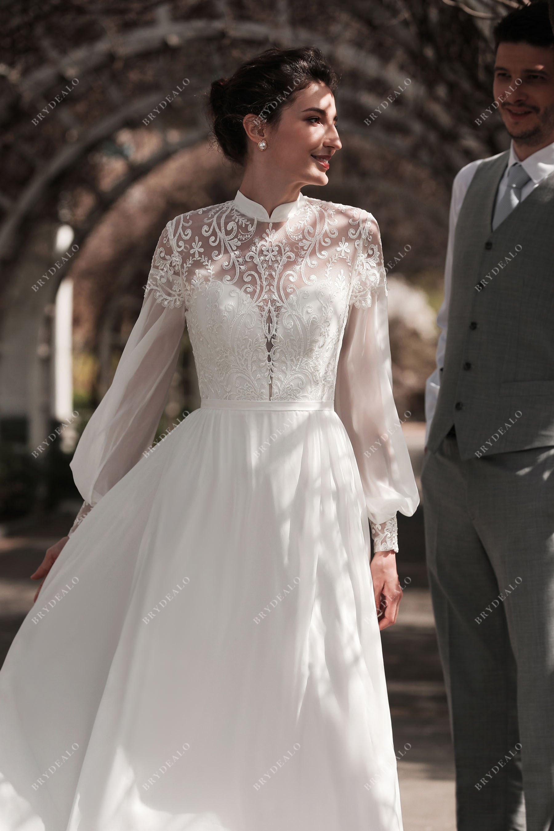 Sample Sale | Boho Sleeved Flowy Lace Chiffon Wedding Dress