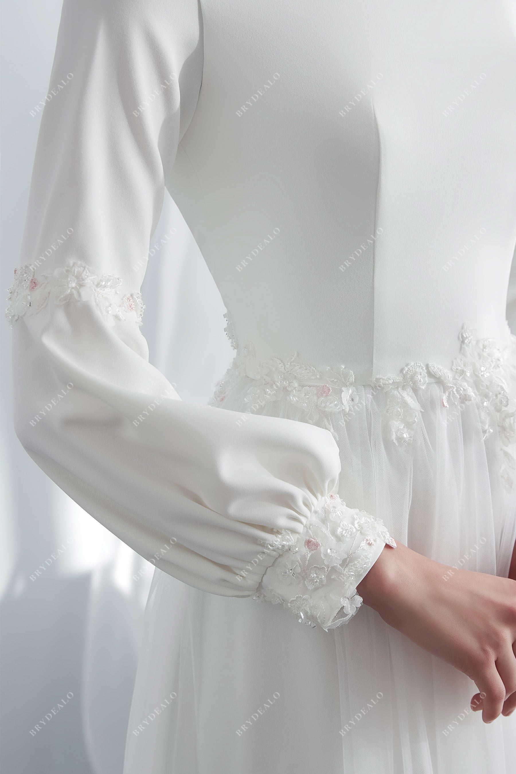 Long Bubble Sleeves Wedding Gown