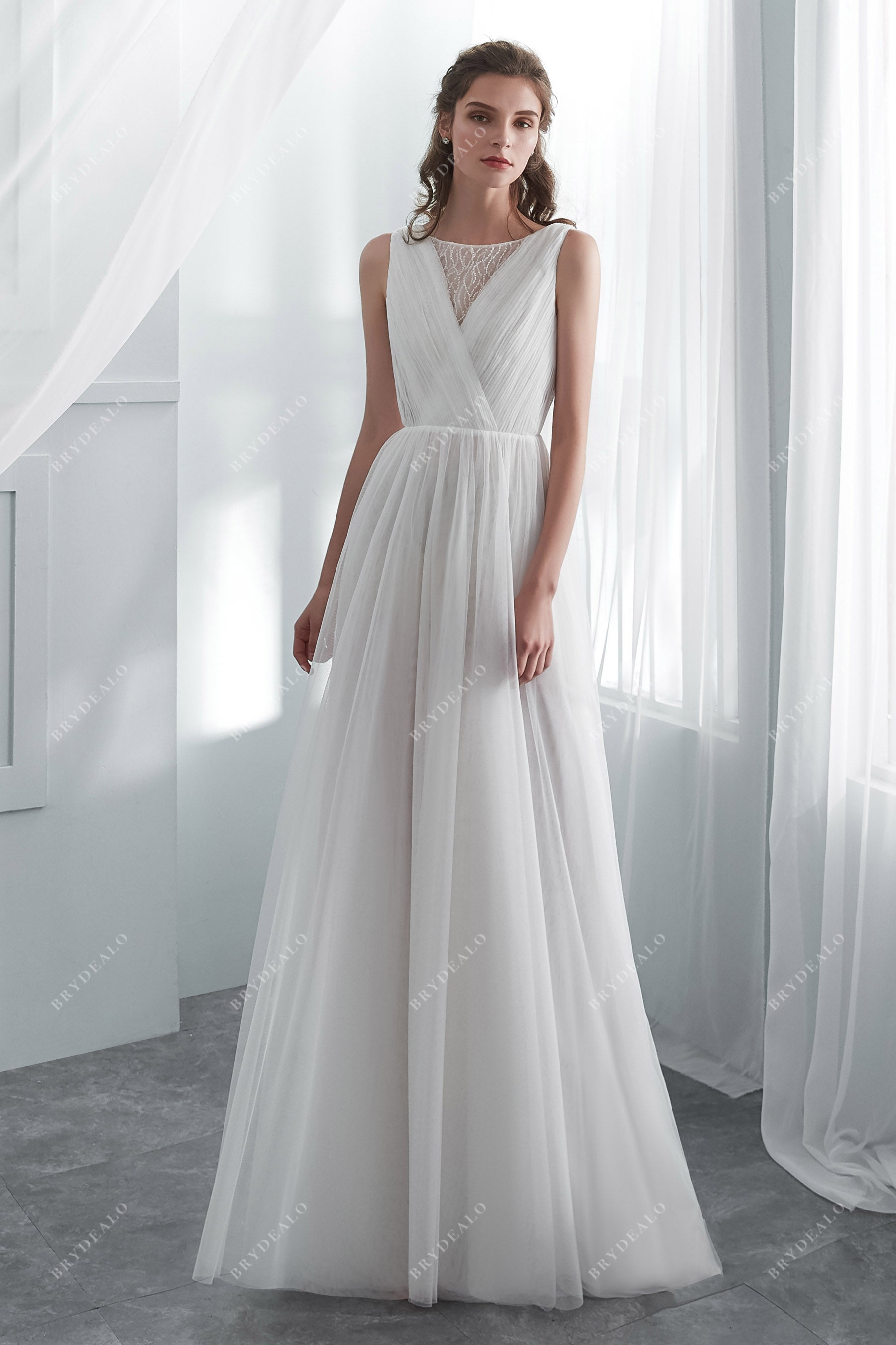 Simple Beaded Soft Tulle Beach Wedding Dress for Wholesale
