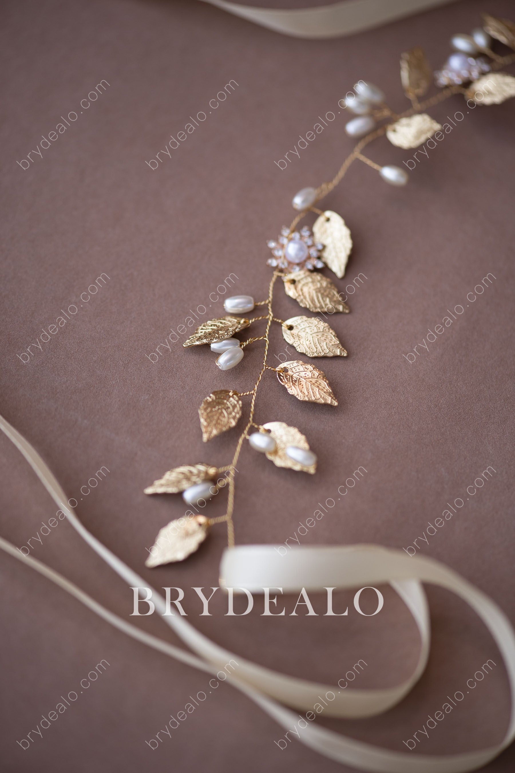 Alloy Gold Leaf Pearl Bridal Sash