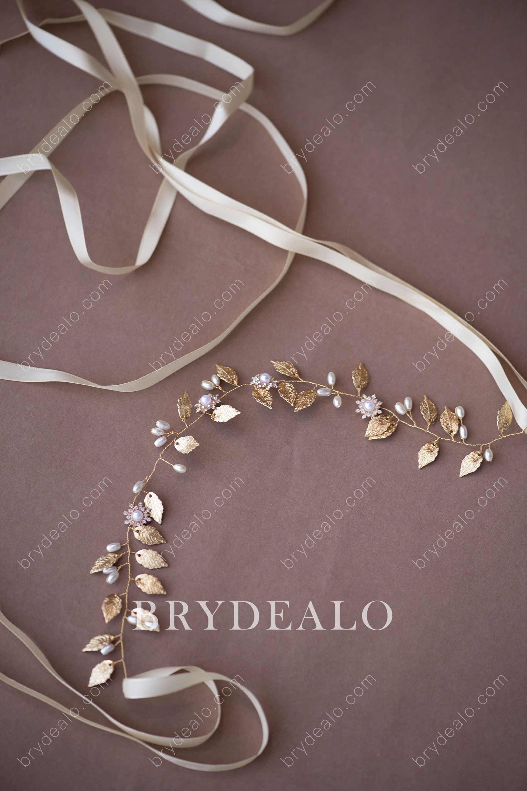 Delicate Alloy Gold Leaf Pearl Bridal Sash for Wholesale