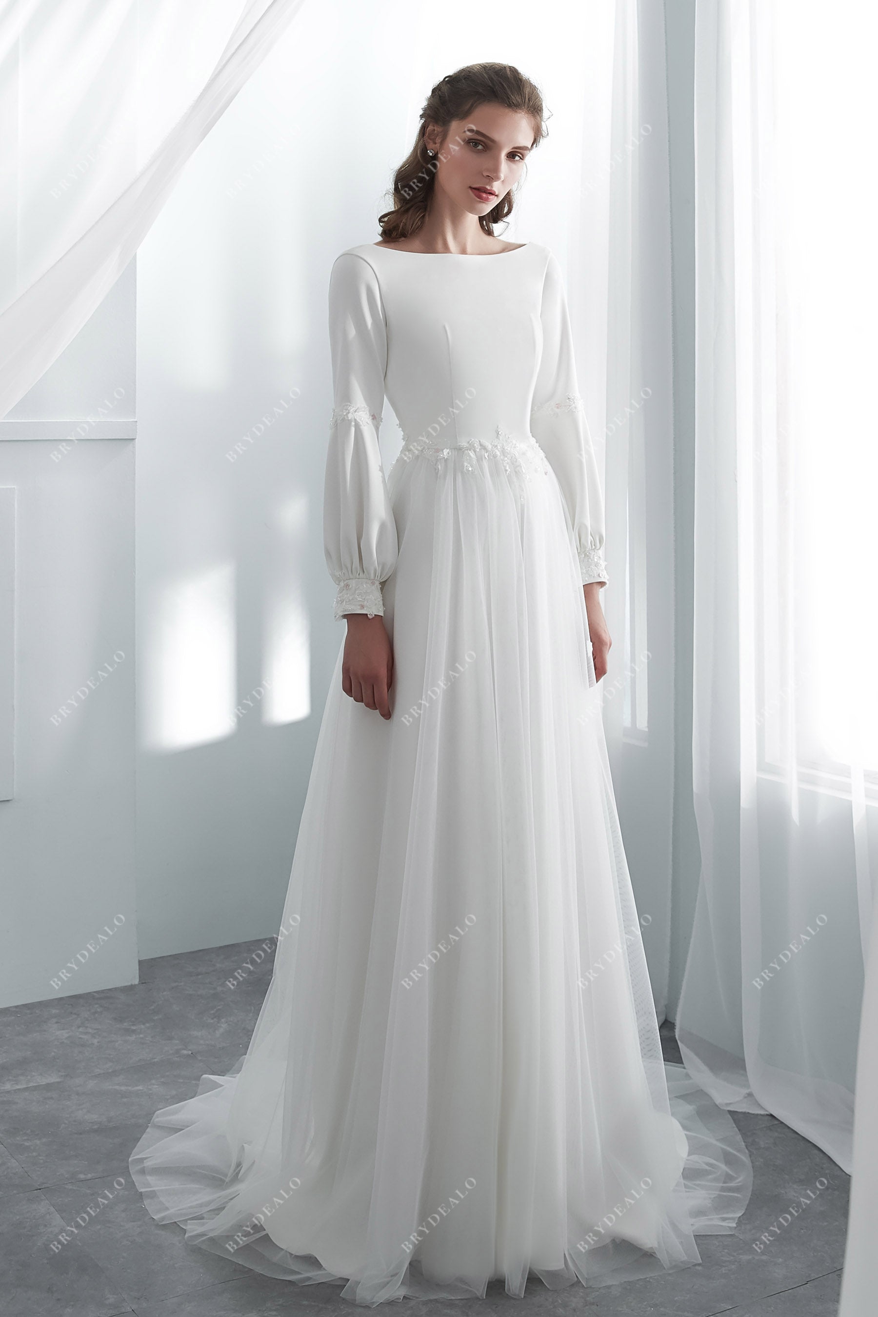 Simple Boho Wedding Dress with Bubble Sleeves