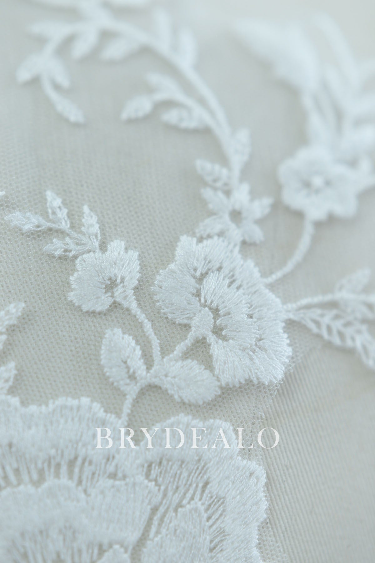 Wholesale Embroidered Rosa Bridal Lace Applique