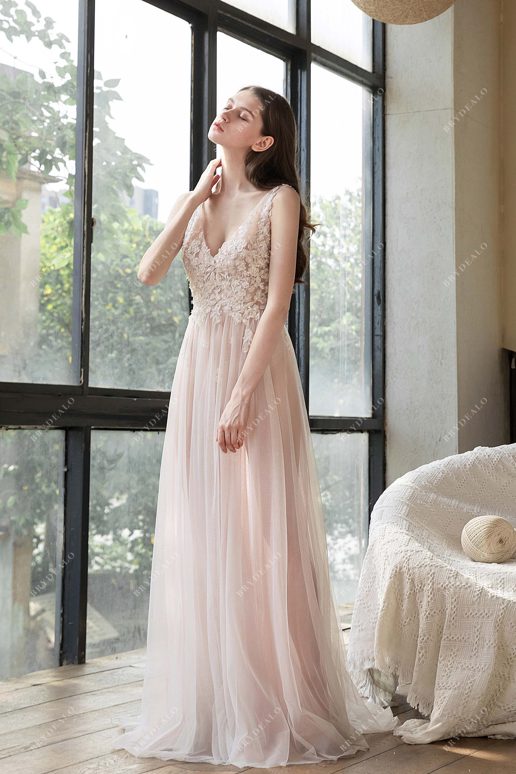 Lightweight A-line Tulle Sleeveless Lace Bridal Dress