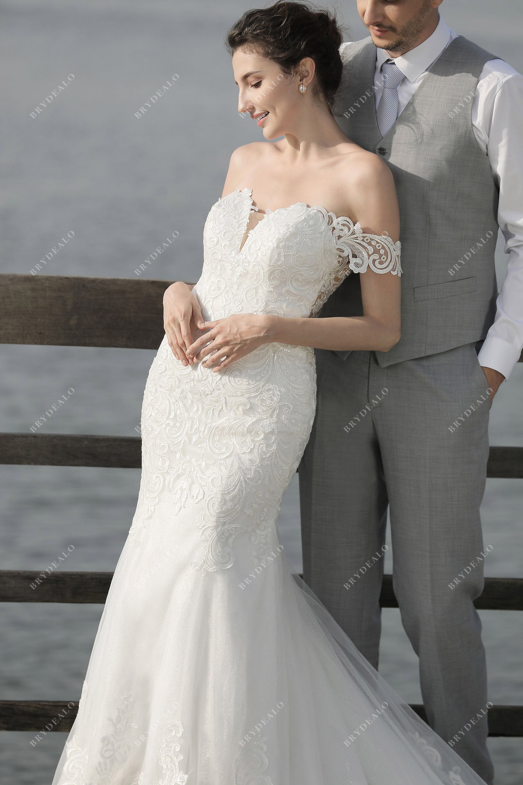 Sample Sale | Off-the-Shoulder Mermaid Lace Long Wedding Dress
