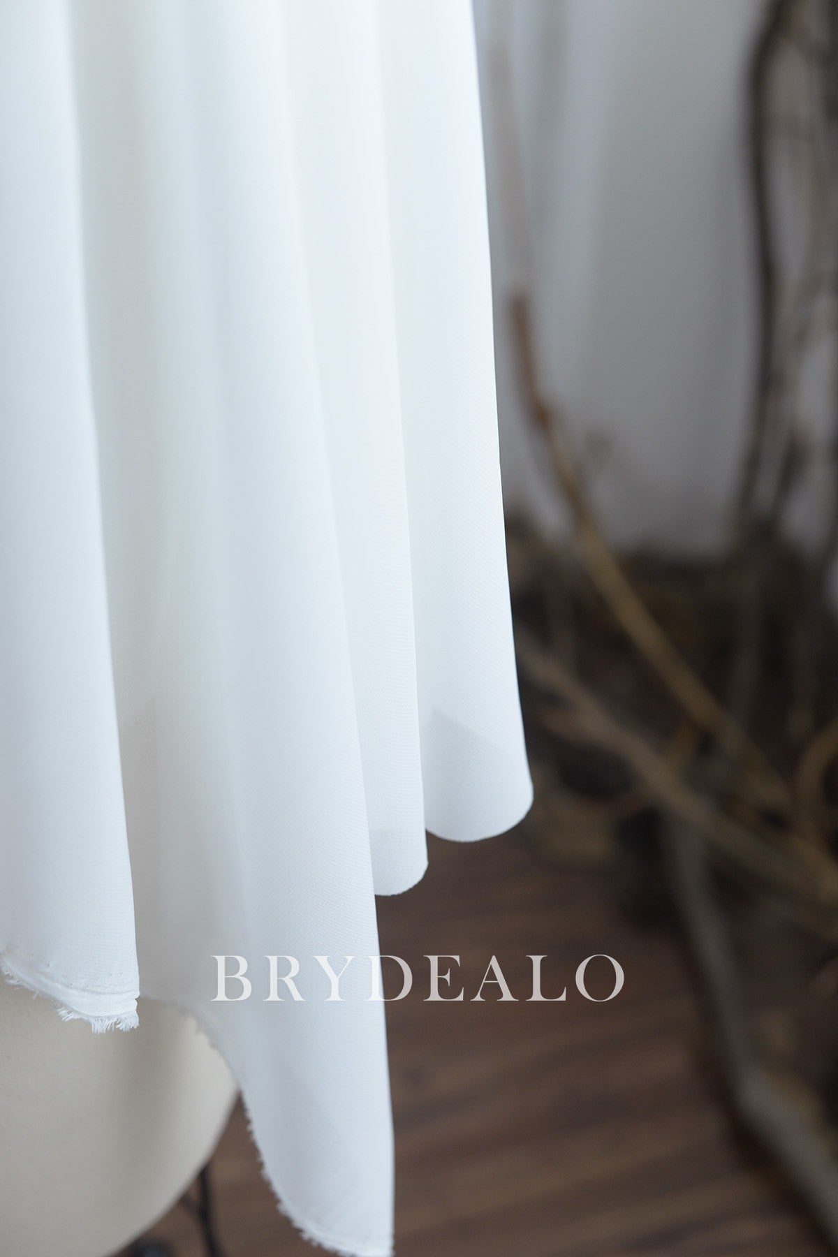 Sheer Flowing 100D Chiffon Fabric Sheer Flowing 100D Chiffon Fabric