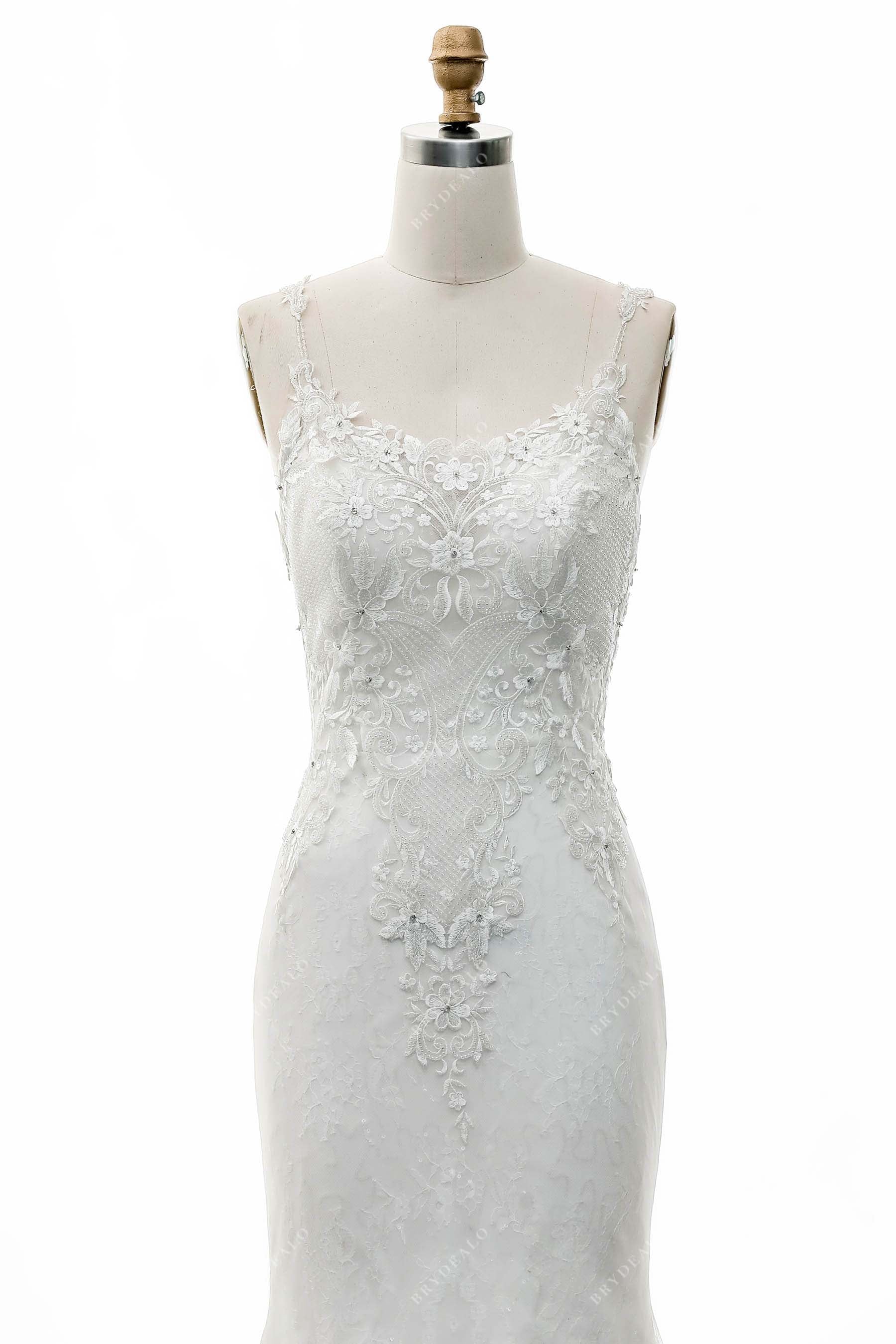 Shimmering Scoop Neck Lace Bridal Gown