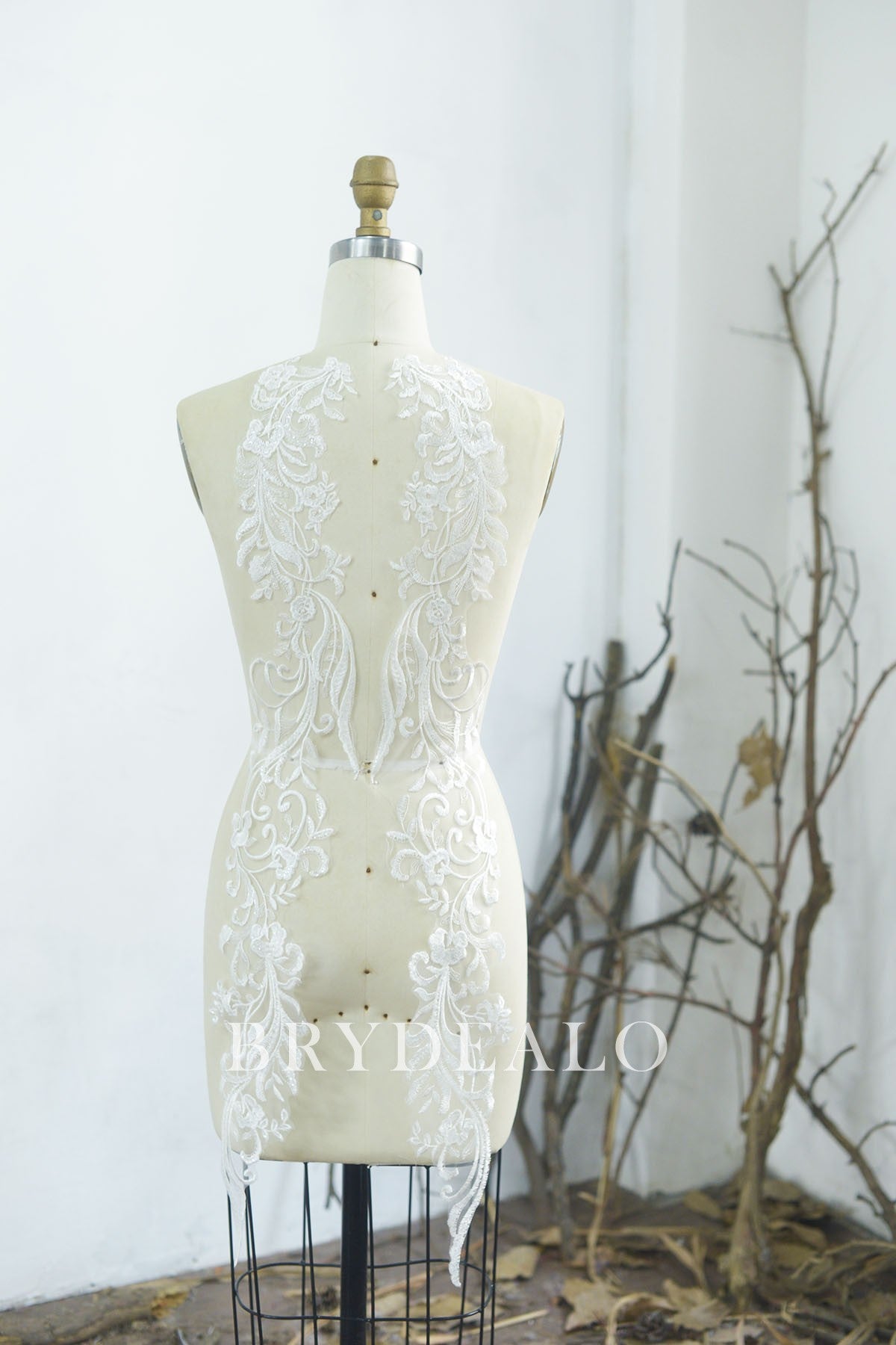 Best Shimmery Flower Embroidery Bridal Lace Appliques
