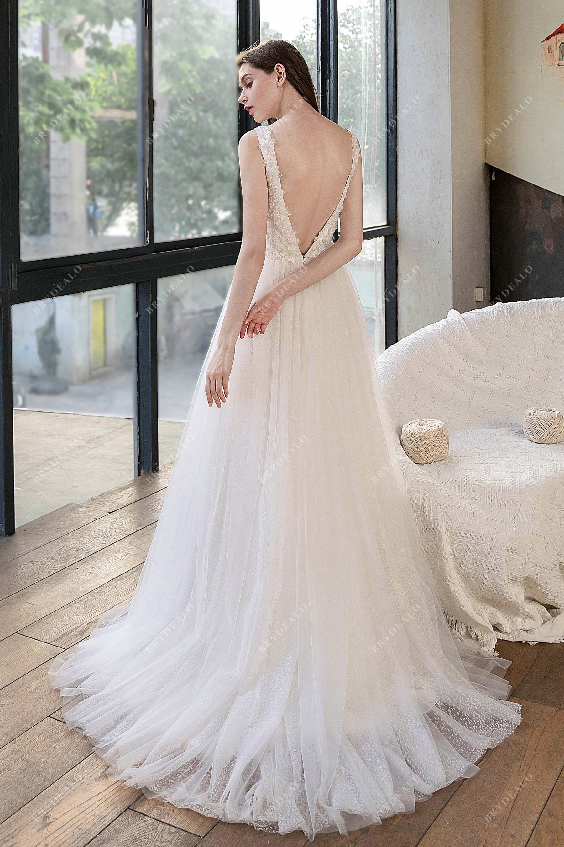 short tulle V-back lace bridal gown