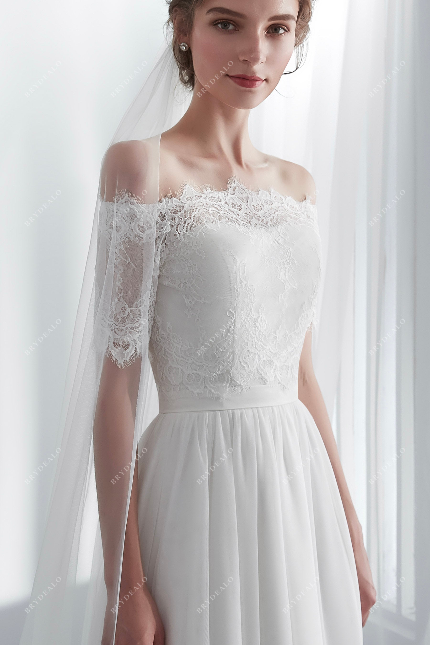 Sample Sale | Ivory Lace Net A-line Bridal Gown with Bolero