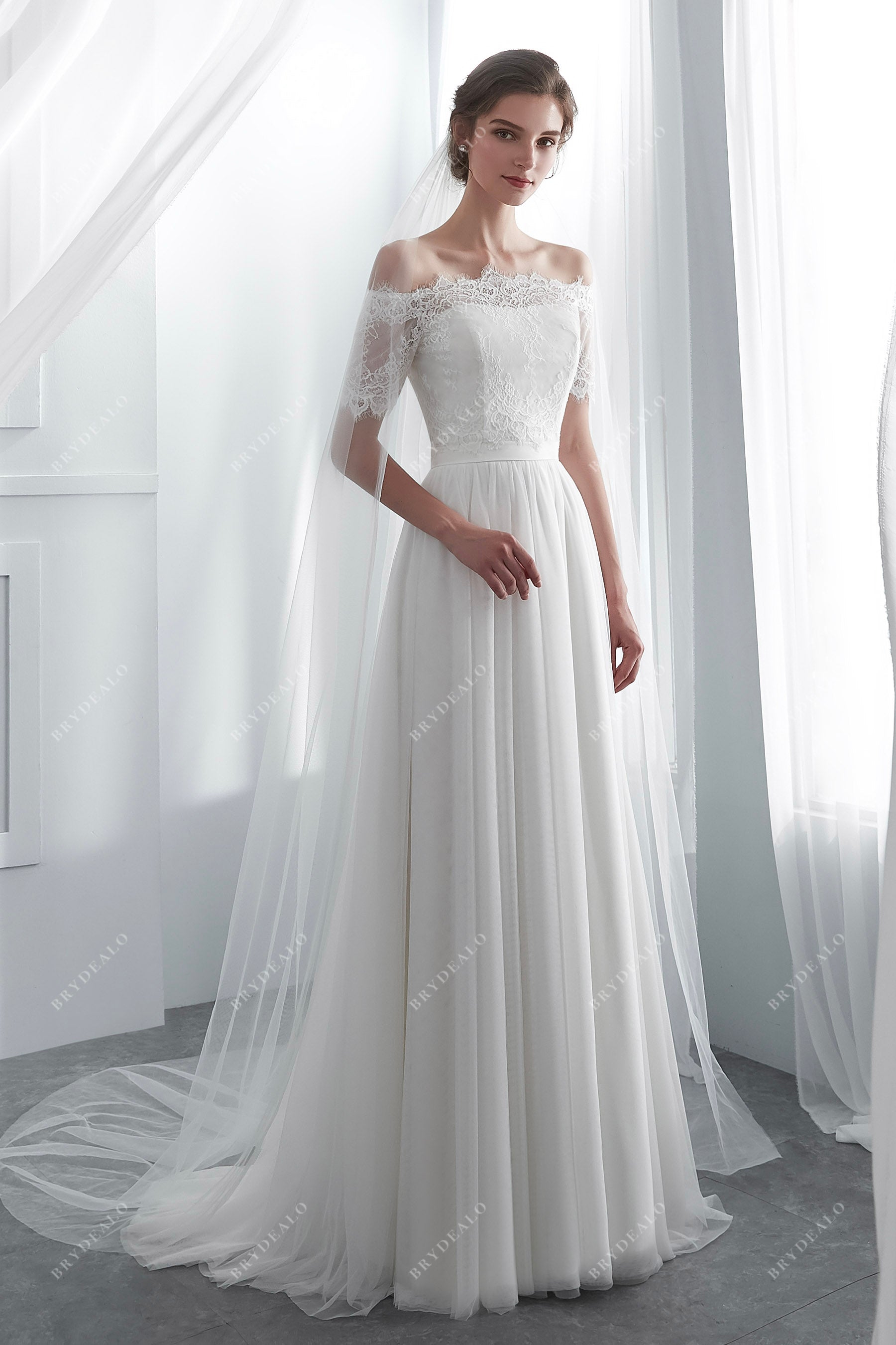 Sample Sale | Ivory Lace Net A-line Bridal Gown with Bolero
