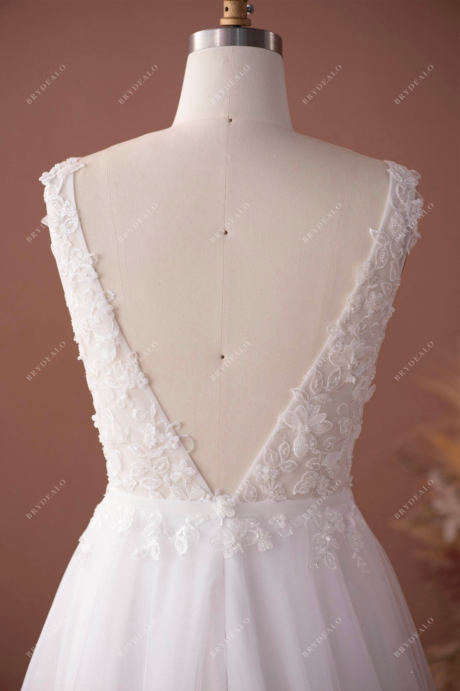 v-back lace tulle wedding gown