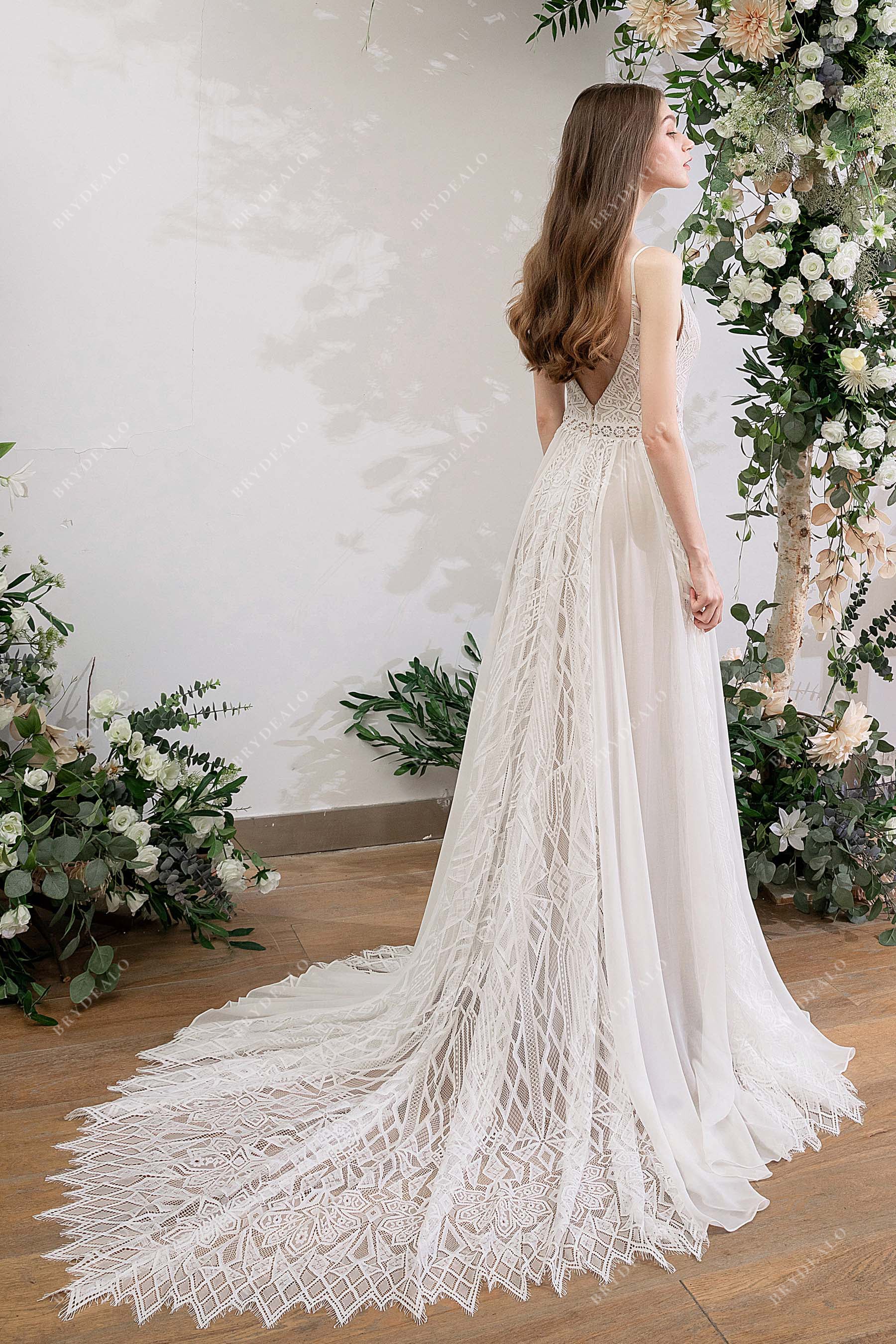 V-back spaghetti straps lace chiffon bridal dress